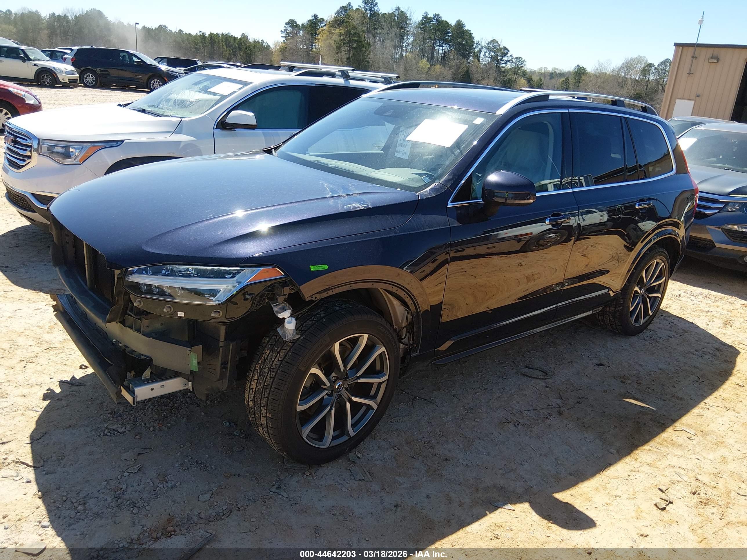 VOLVO XC90 image 2
