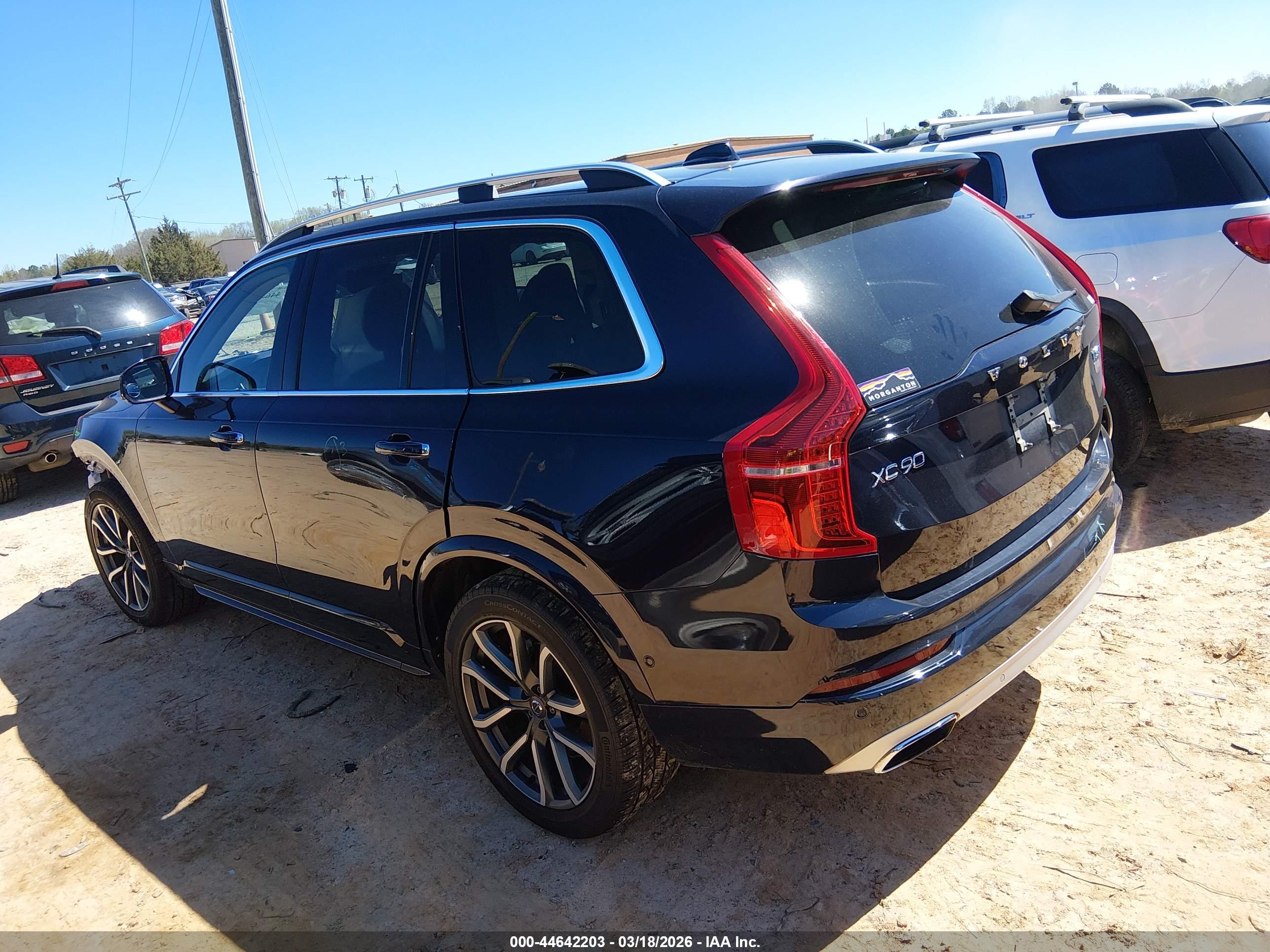 VOLVO XC90 image 3
