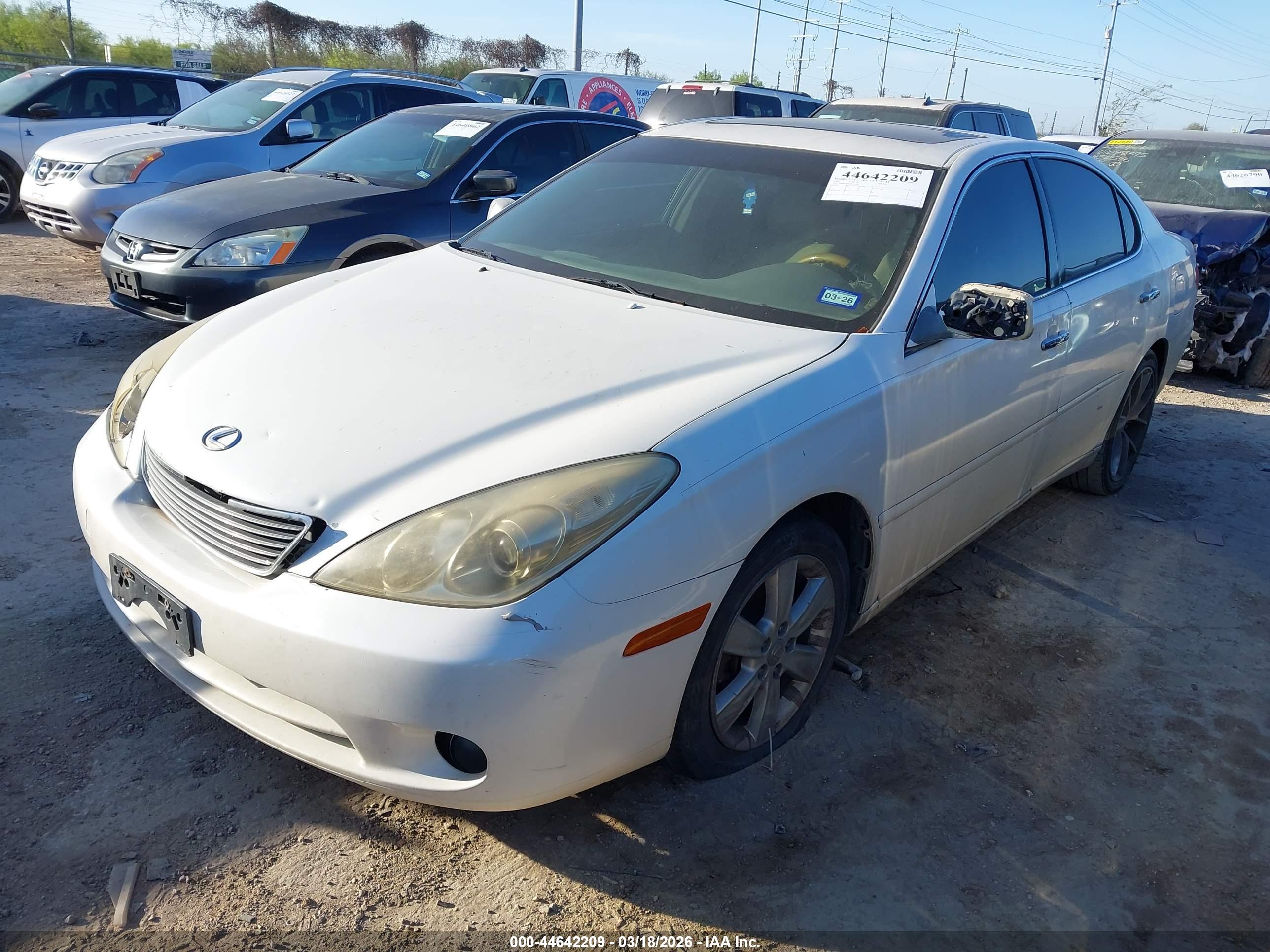 LEXUS ES image 2