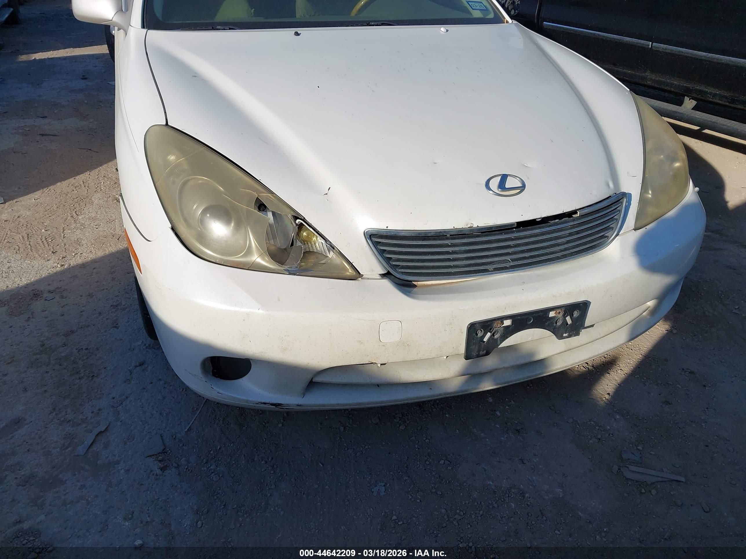 LEXUS ES image 6