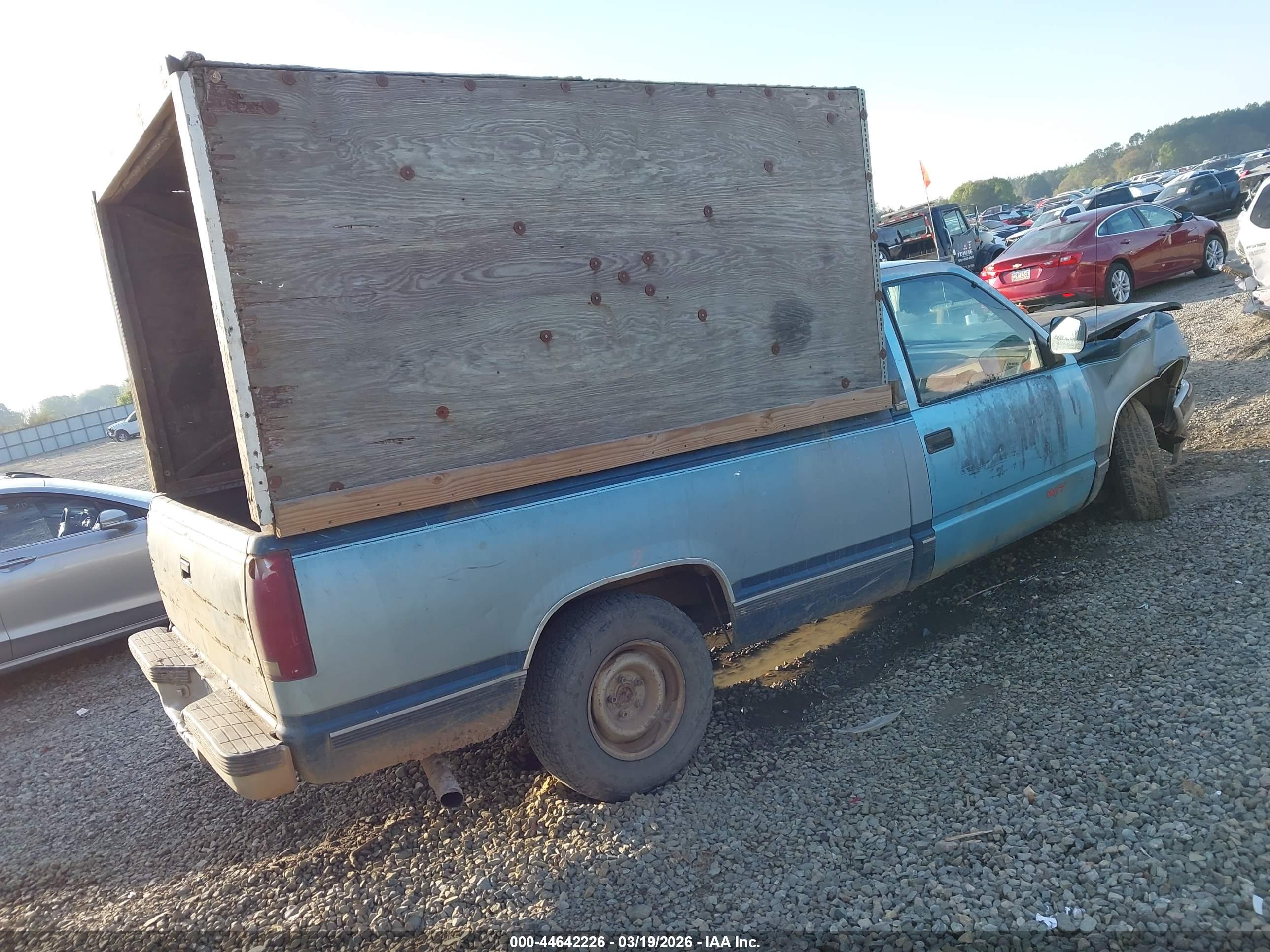 CHEVROLET GMT-400 image 4