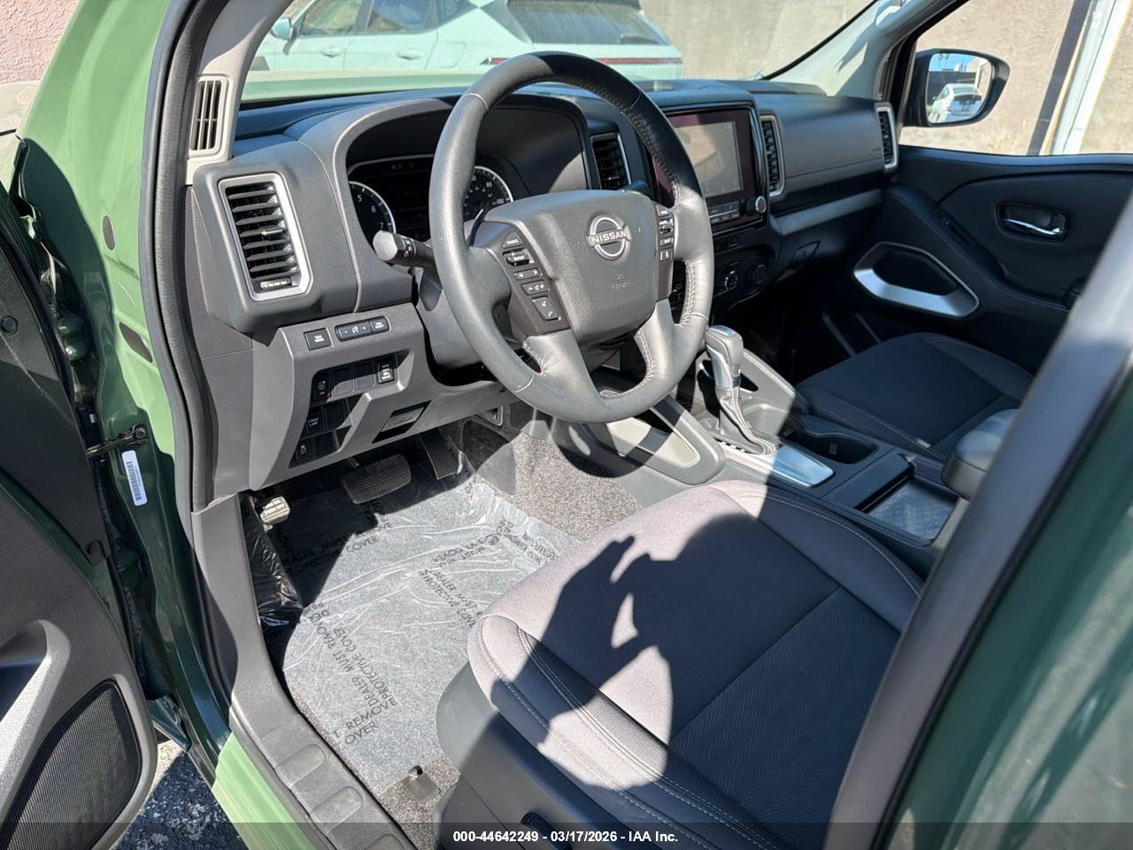 NISSAN FRONTIER image 5