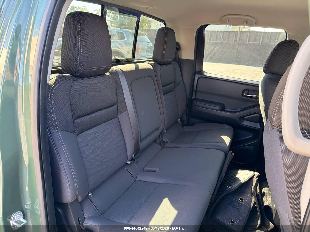 NISSAN FRONTIER image 8