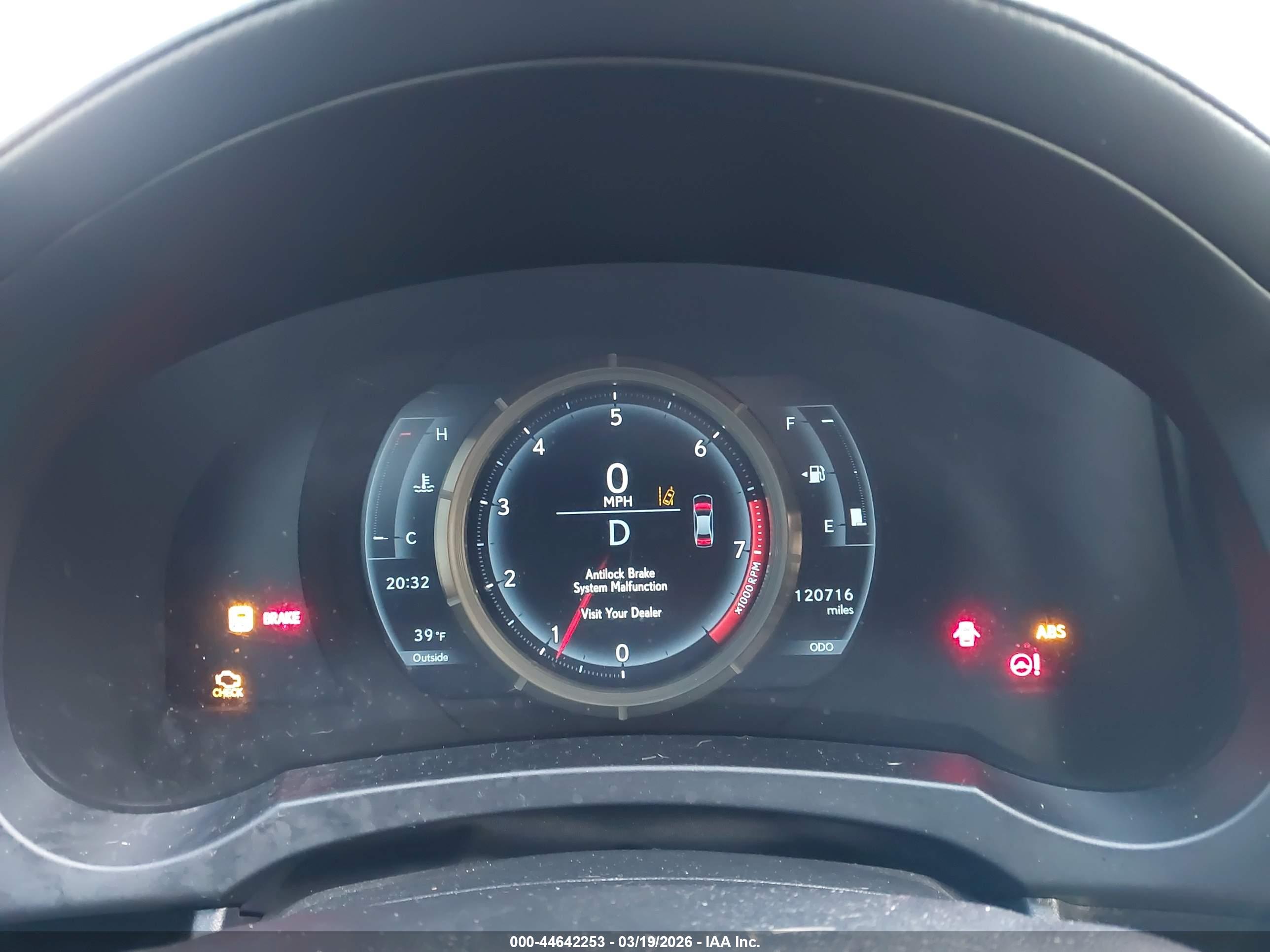 LEXUS IS image 7