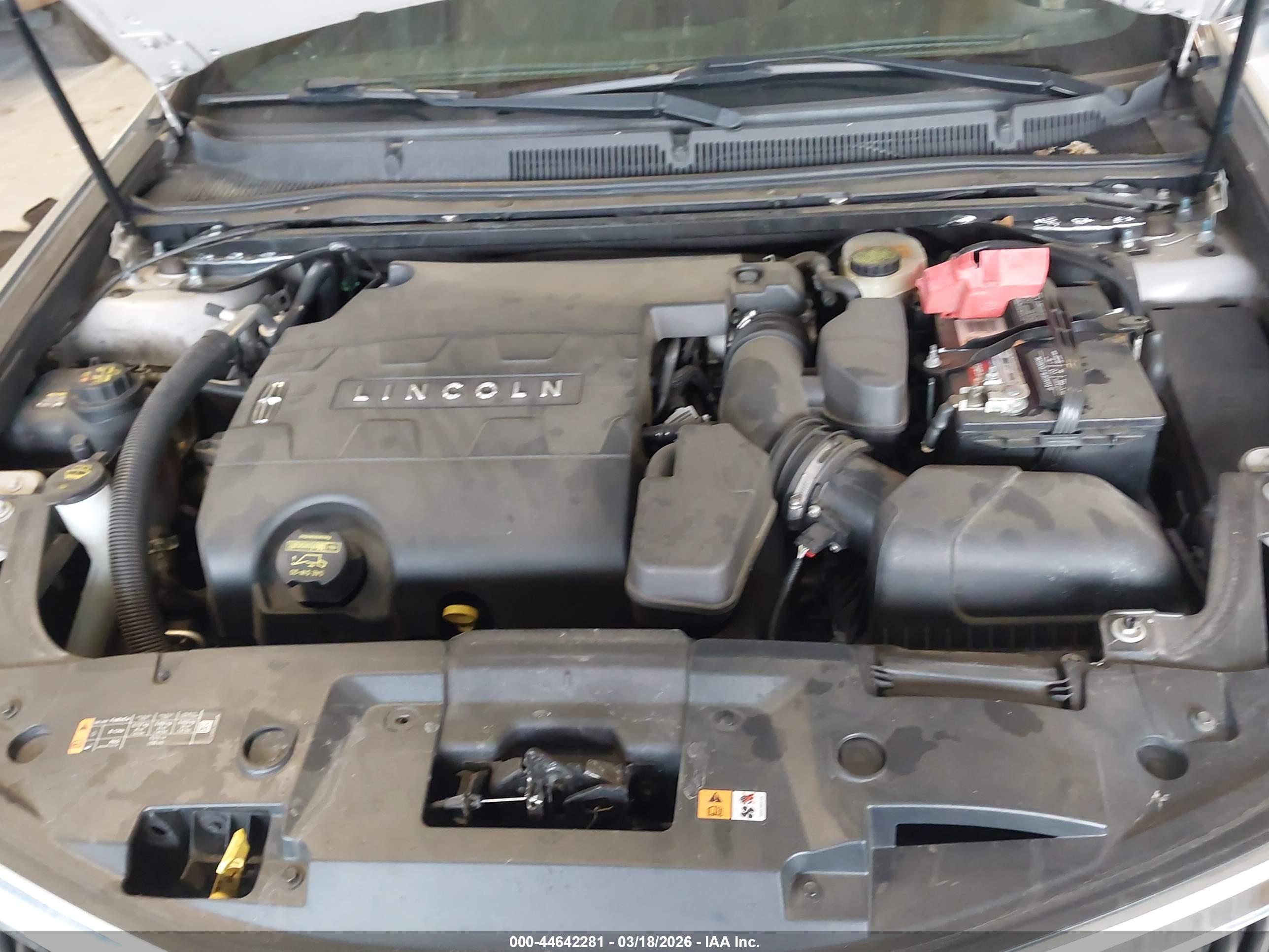 LINCOLN MKS image 10