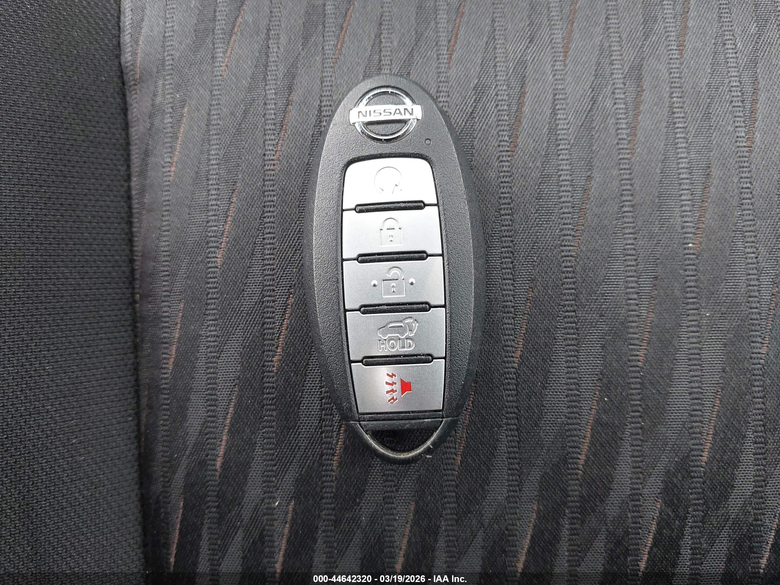 NISSAN ROGUE image 11