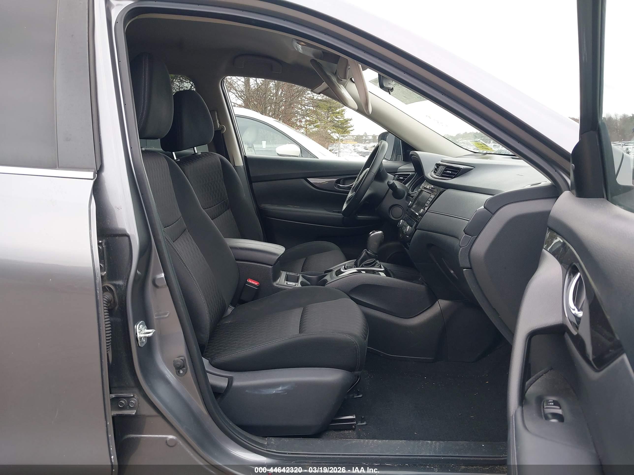NISSAN ROGUE image 5