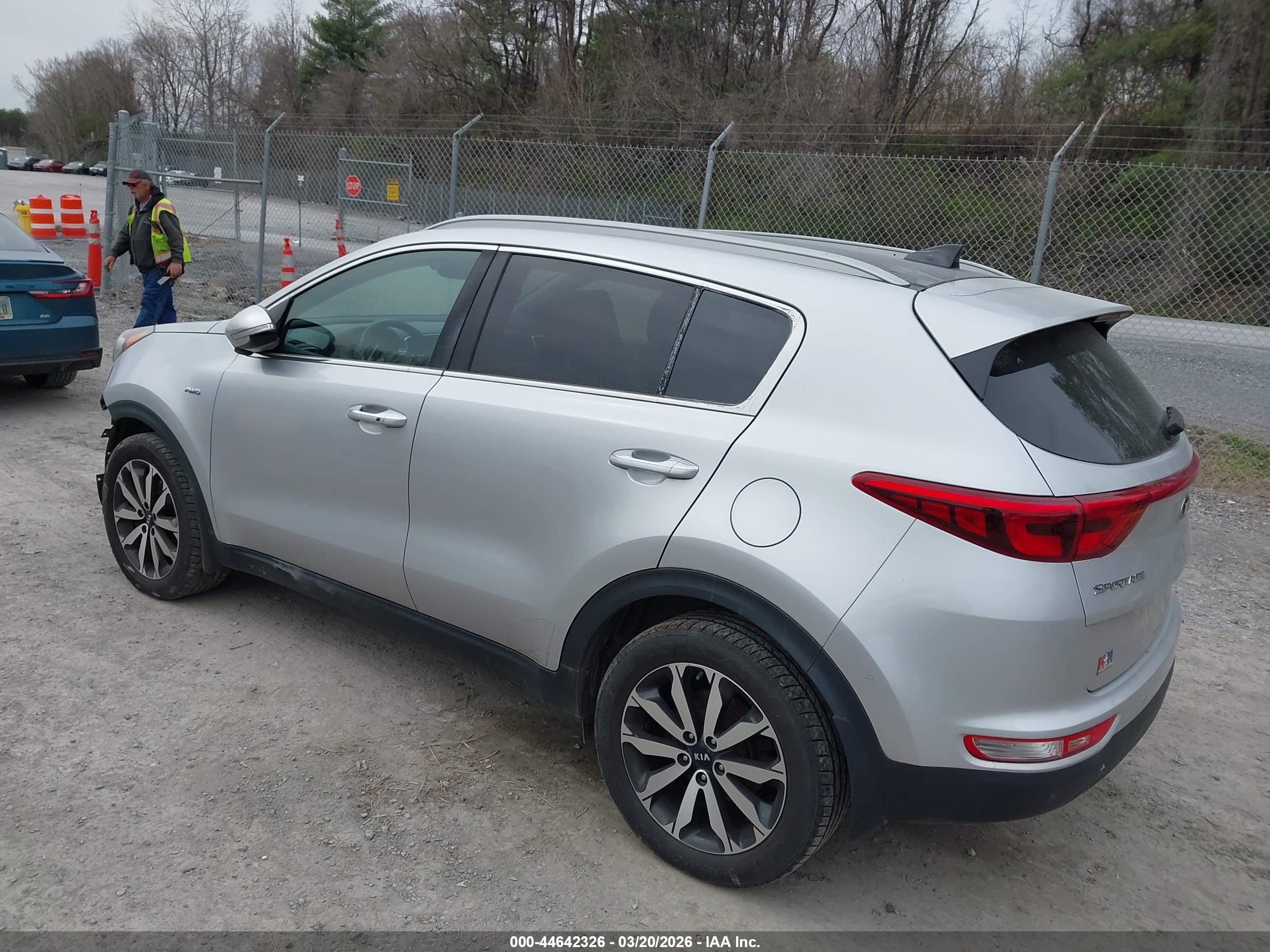 KIA SPORTAGE image 3