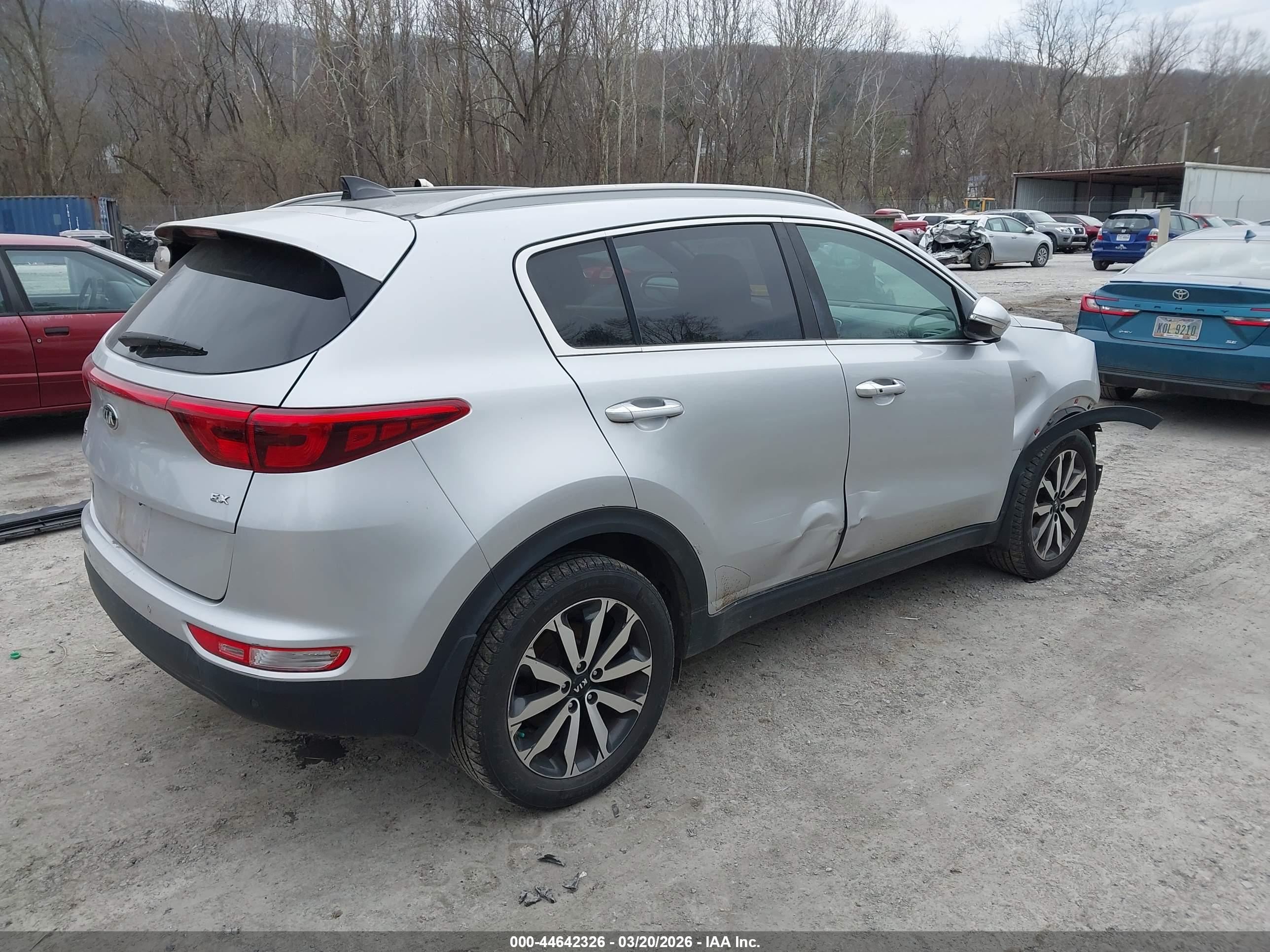 KIA SPORTAGE image 4