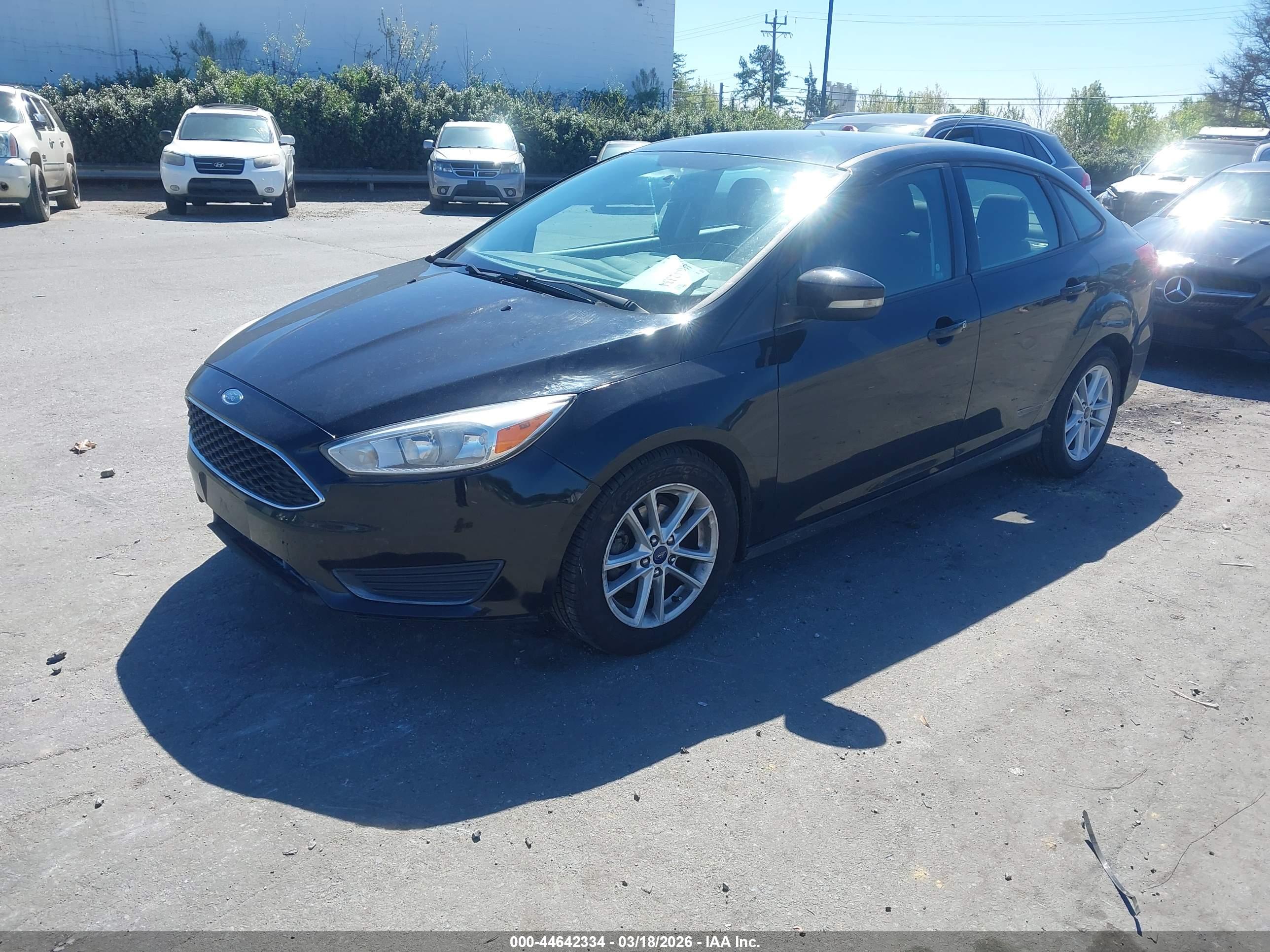 FORD FOCUS image 2