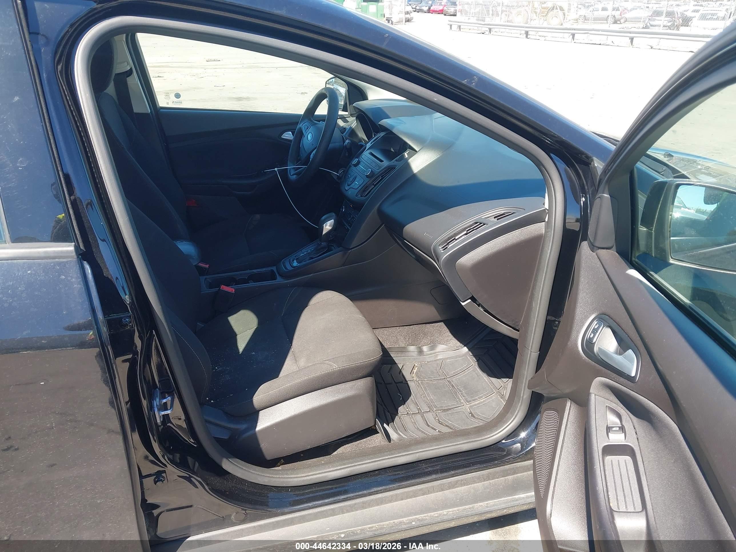 FORD FOCUS image 5