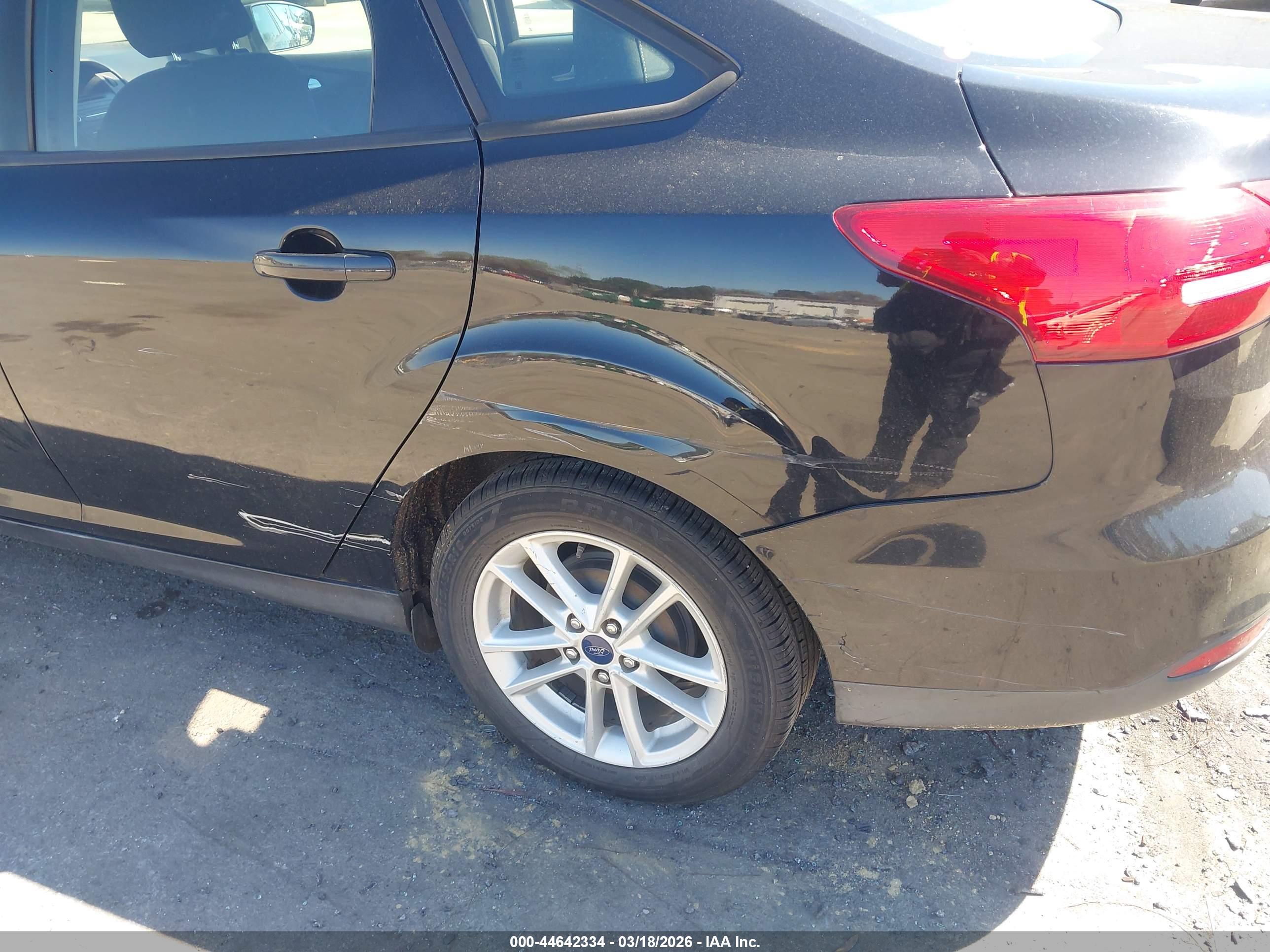 FORD FOCUS image 6