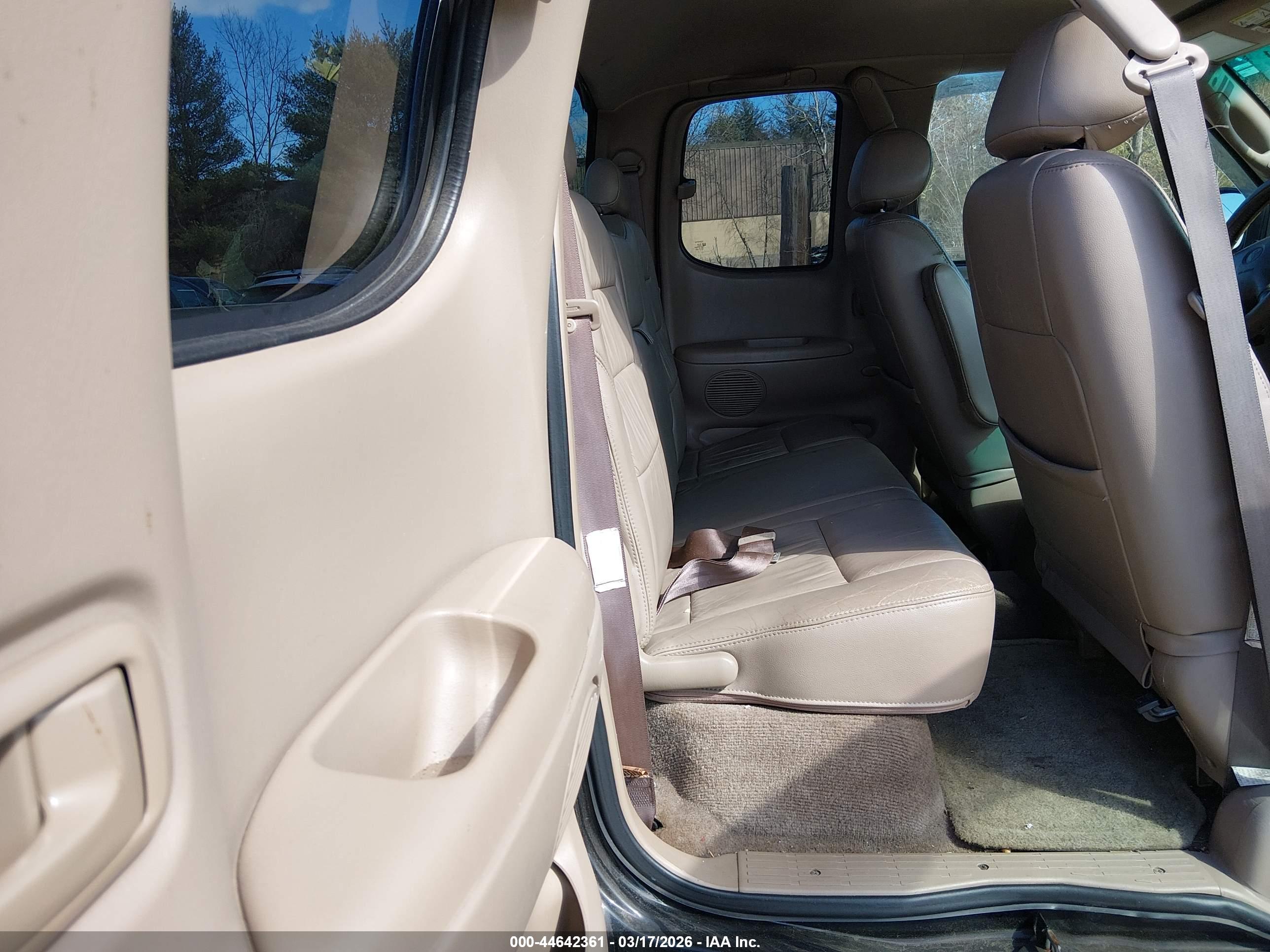 TOYOTA TUNDRA image 8