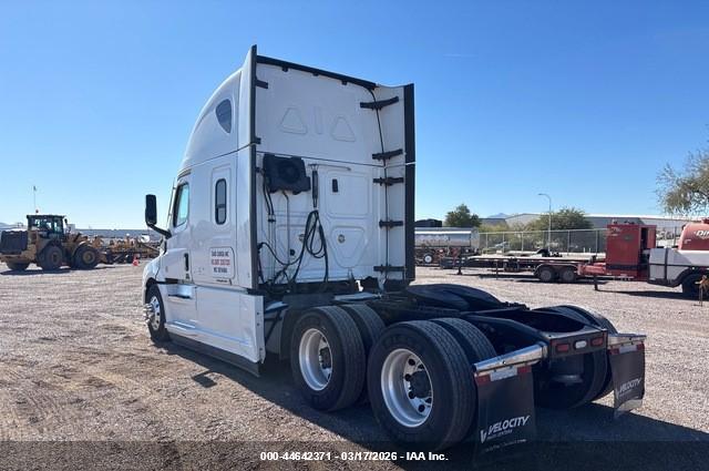 FREIGHTLINER NEW image 4