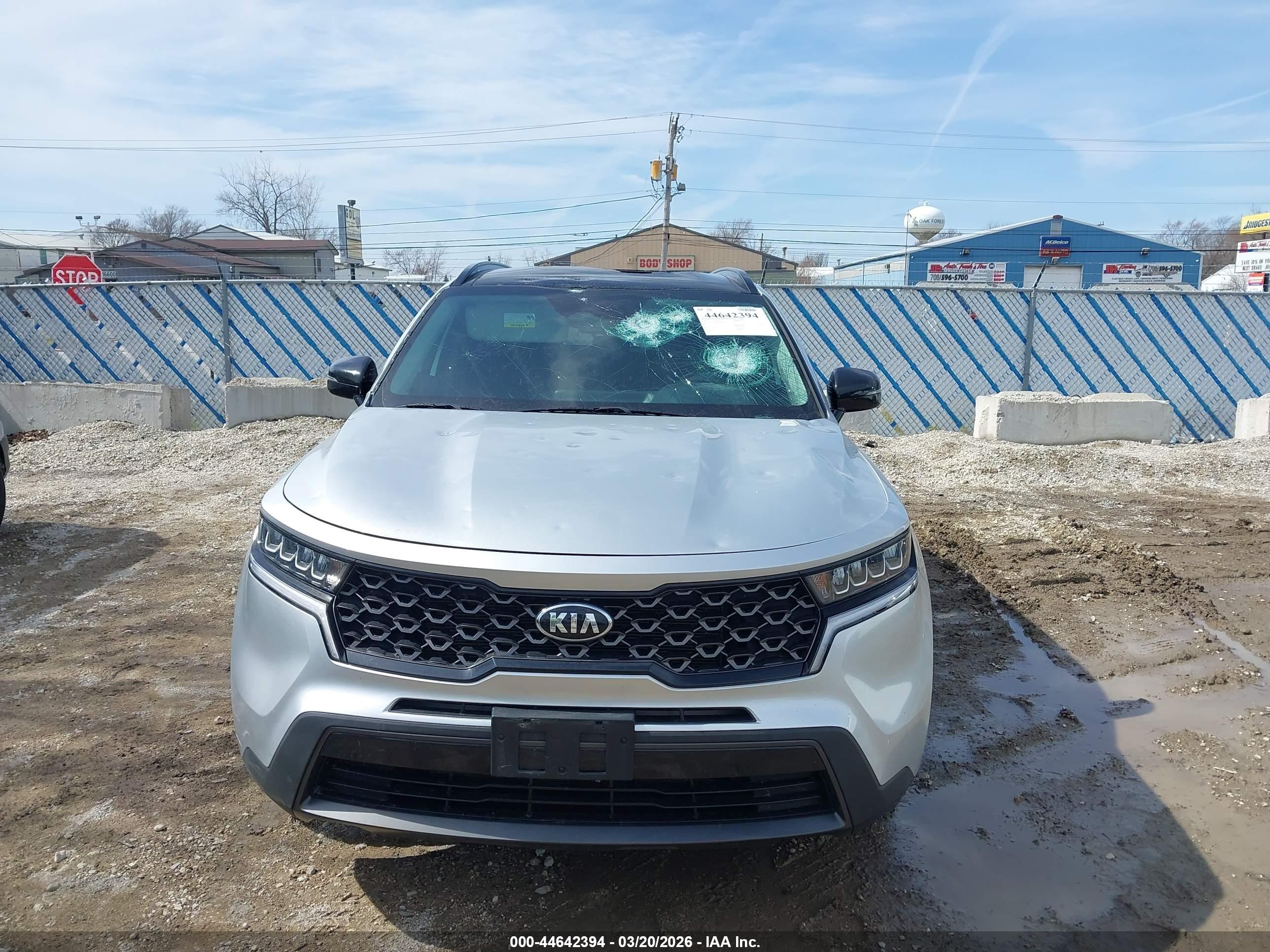 KIA SORENTO image 6