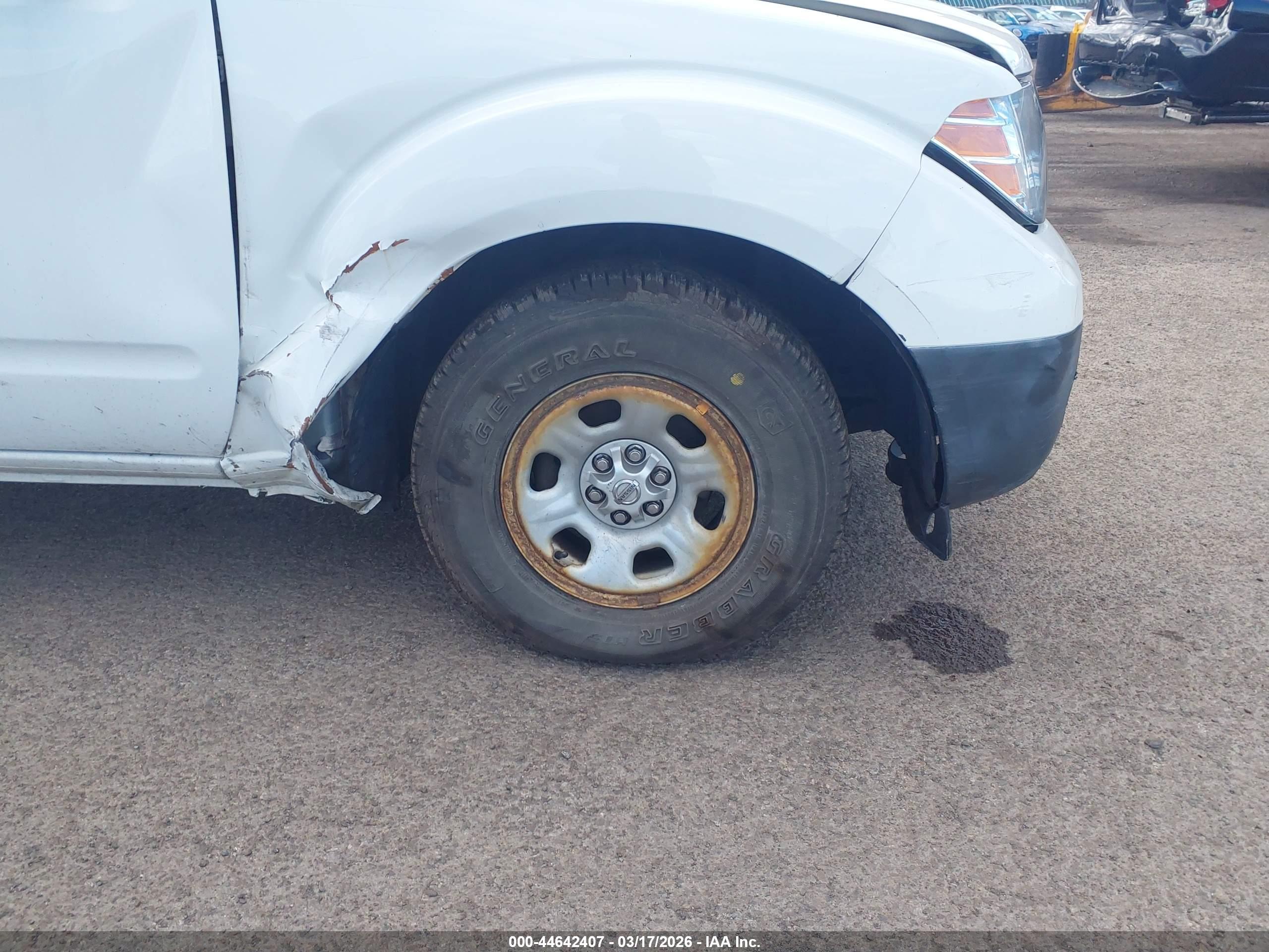 NISSAN FRONTIER image 6