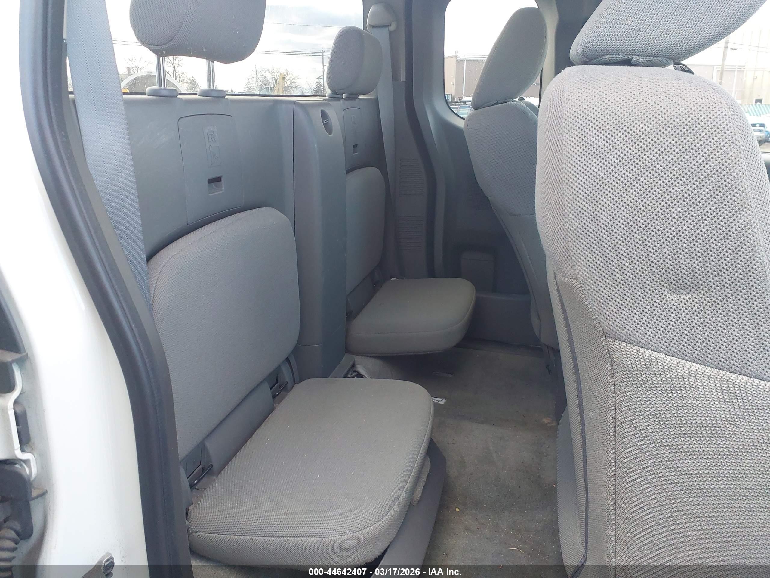 NISSAN FRONTIER image 8