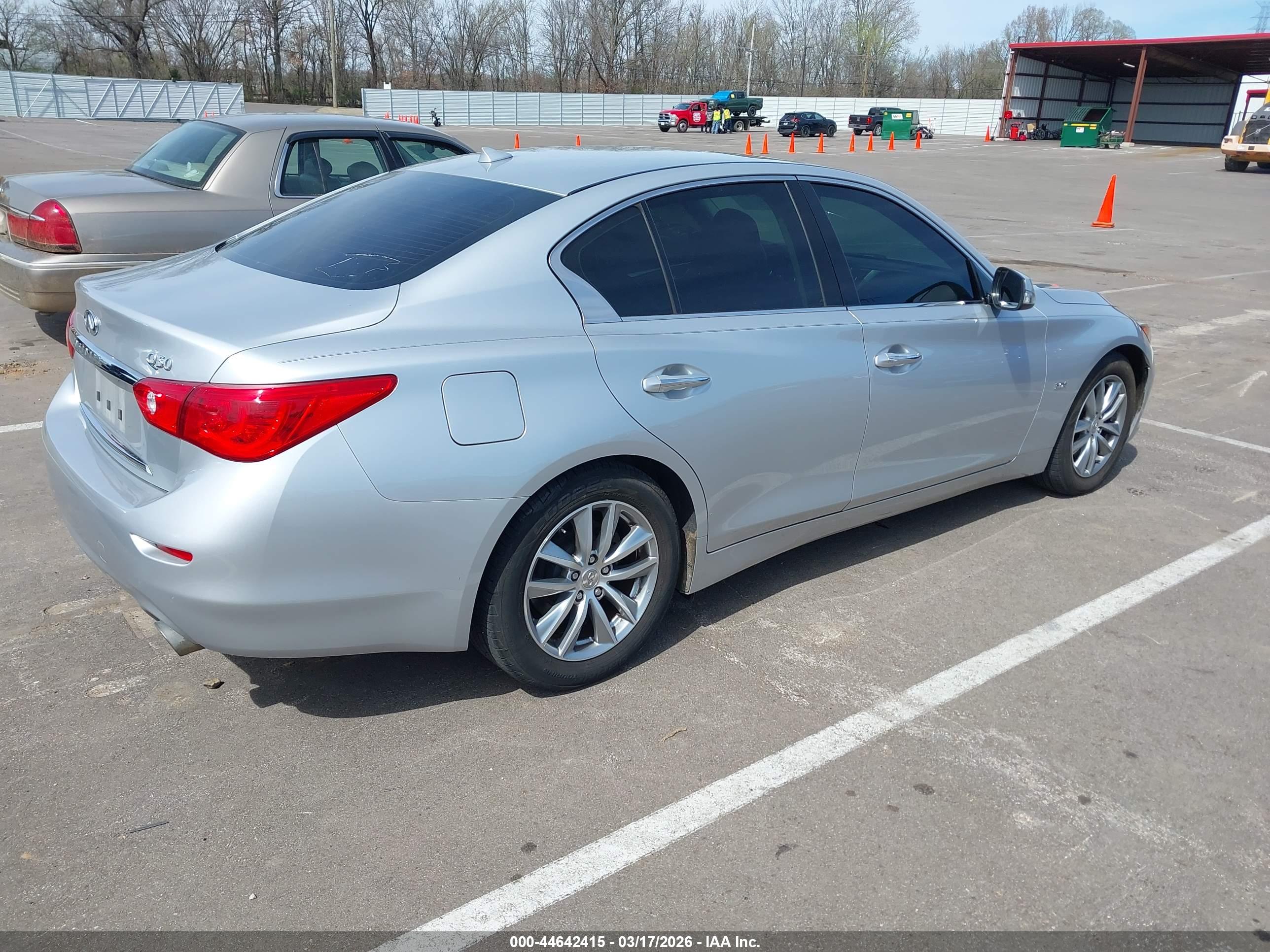 INFINITI Q50 image 4