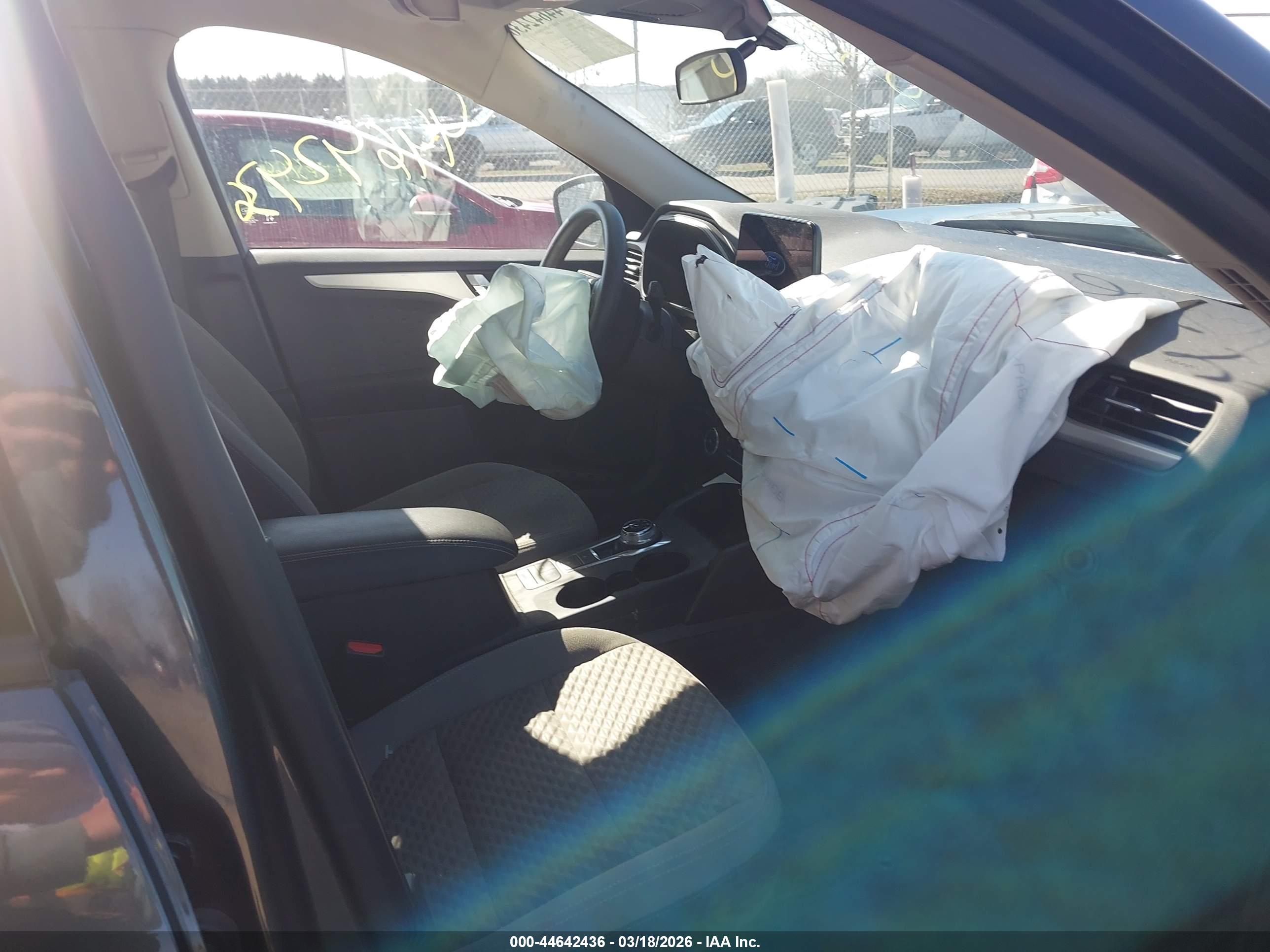 FORD ESCAPE image 5