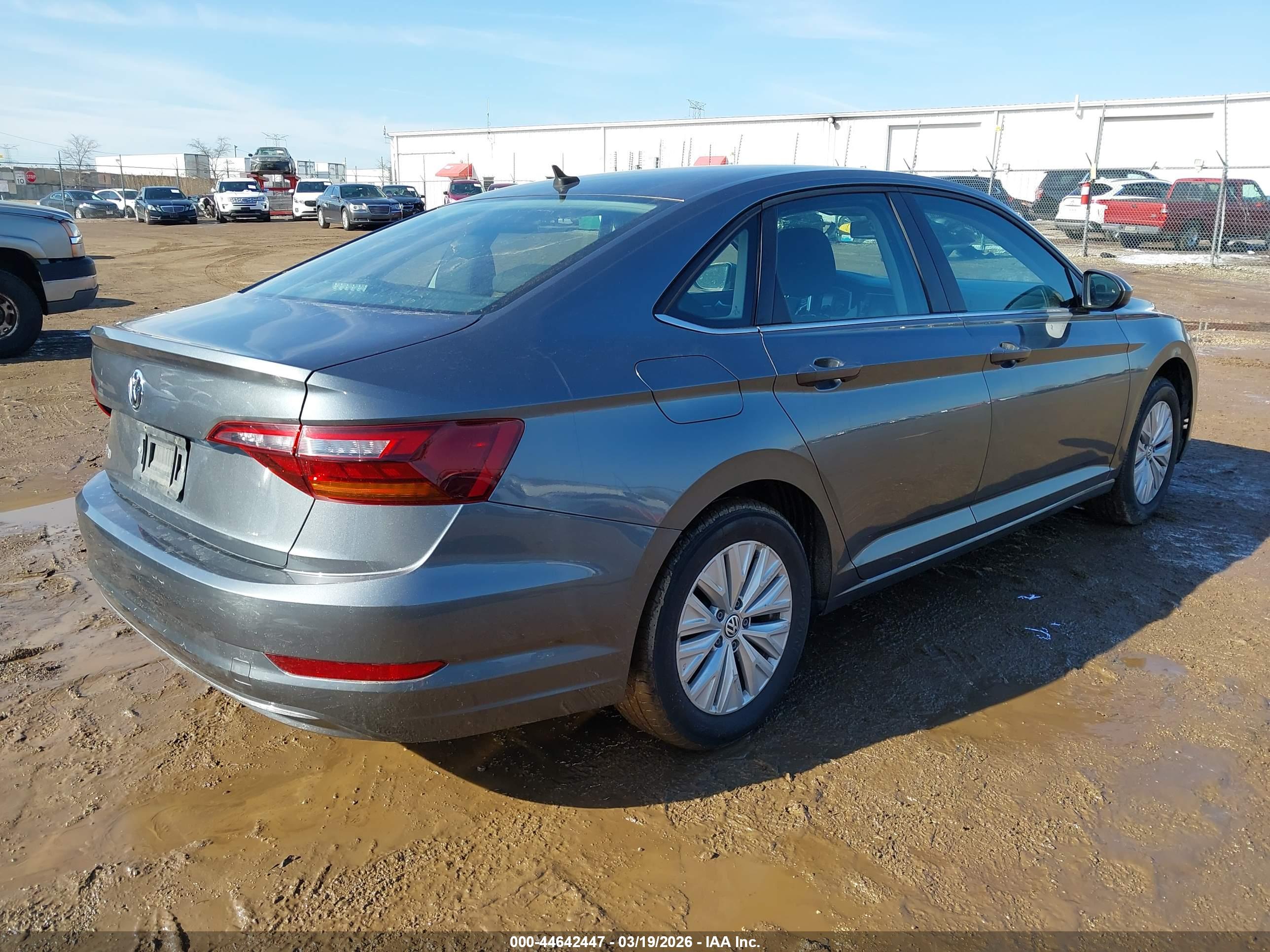 VOLKSWAGEN JETTA image 4
