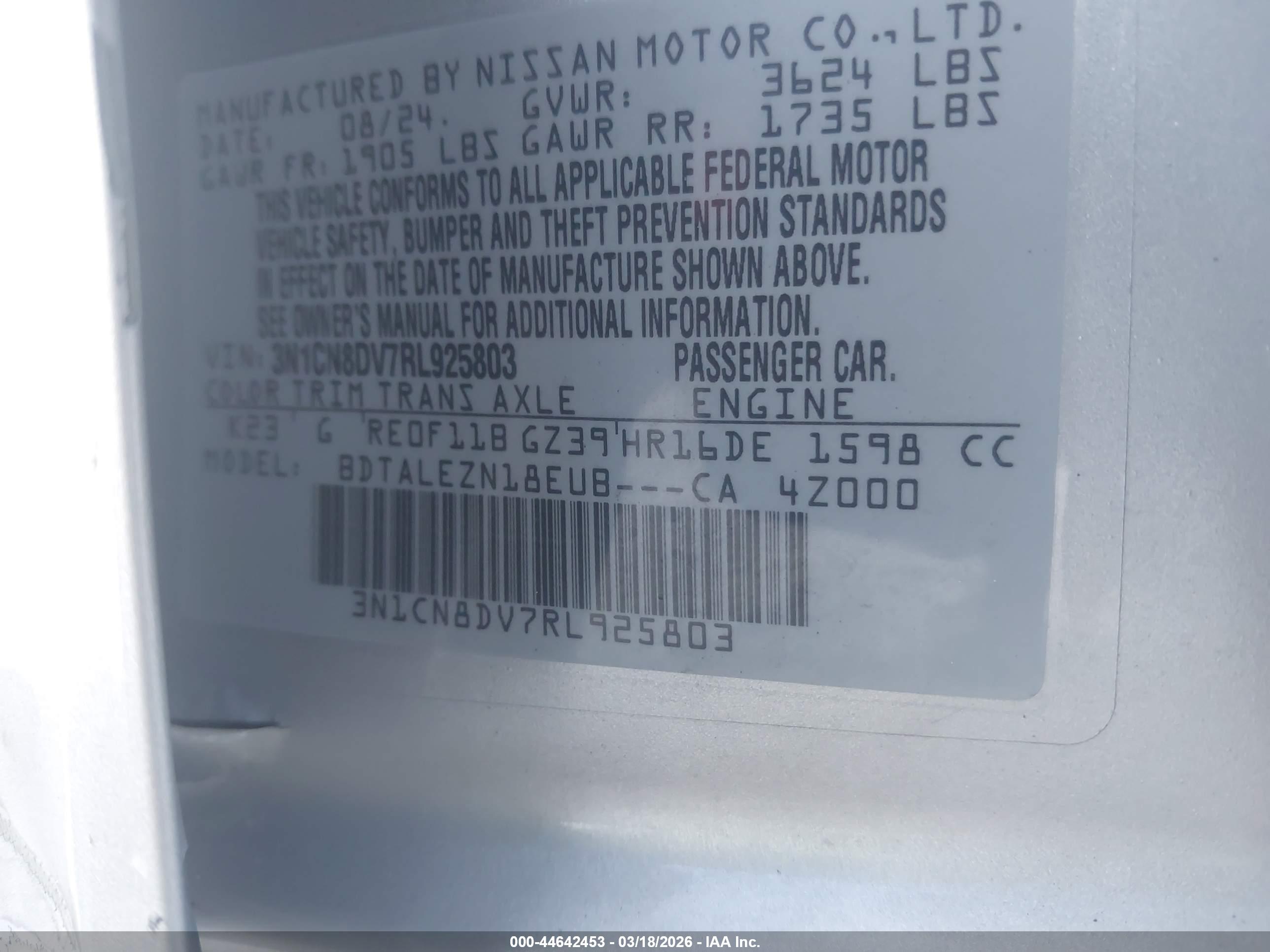 NISSAN VERSA image 9
