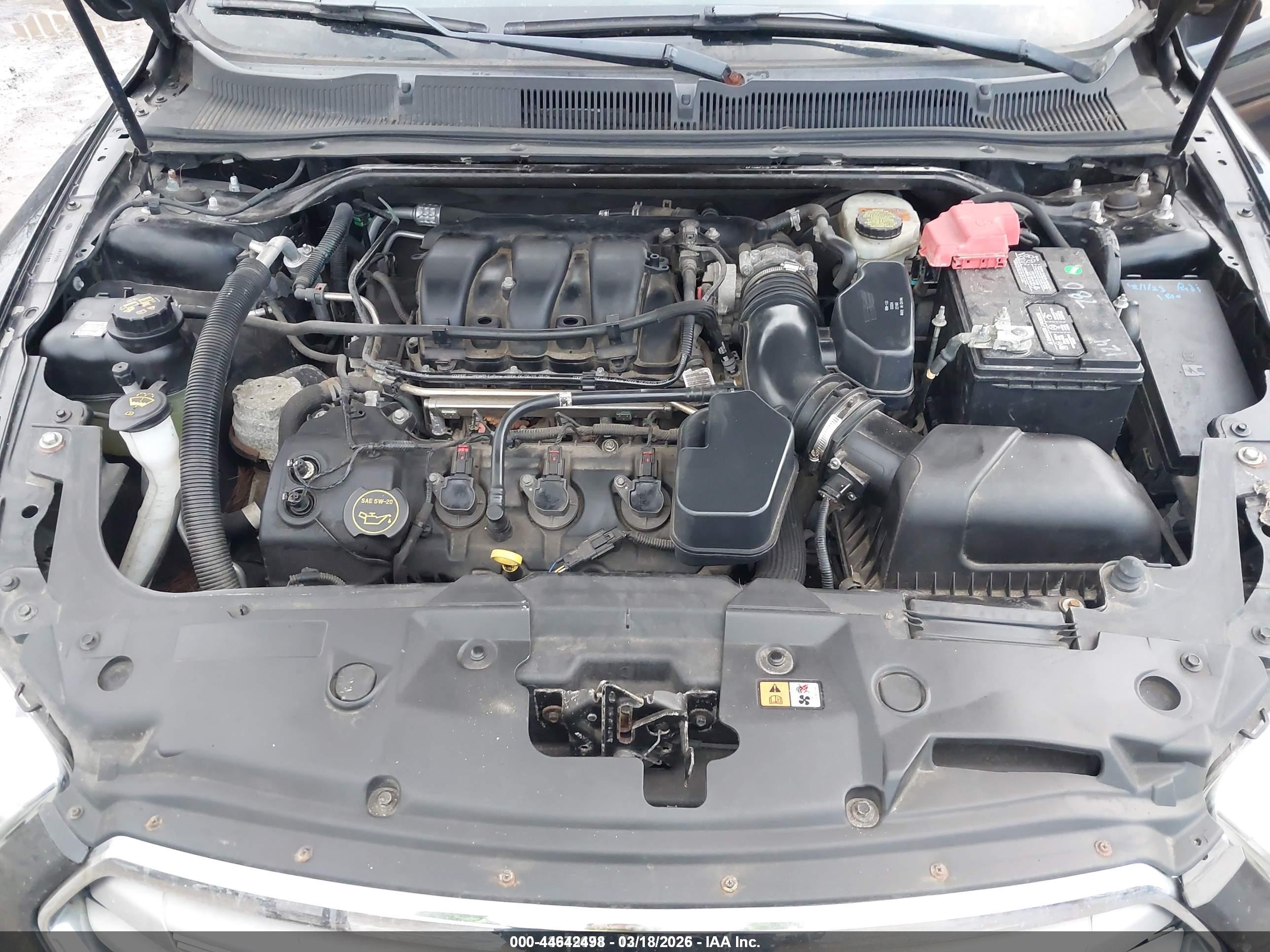 FORD TAURUS image 10