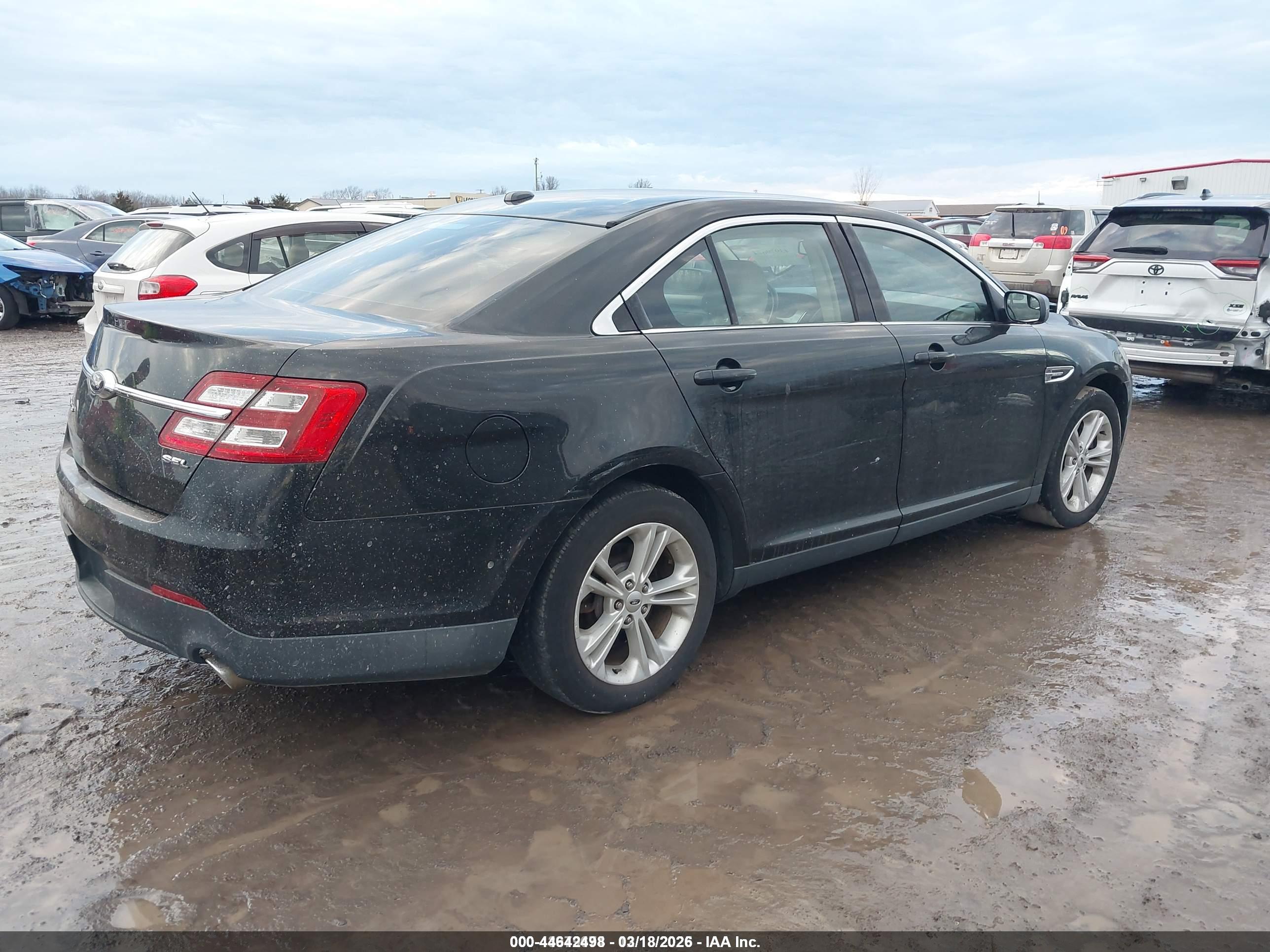 FORD TAURUS image 4