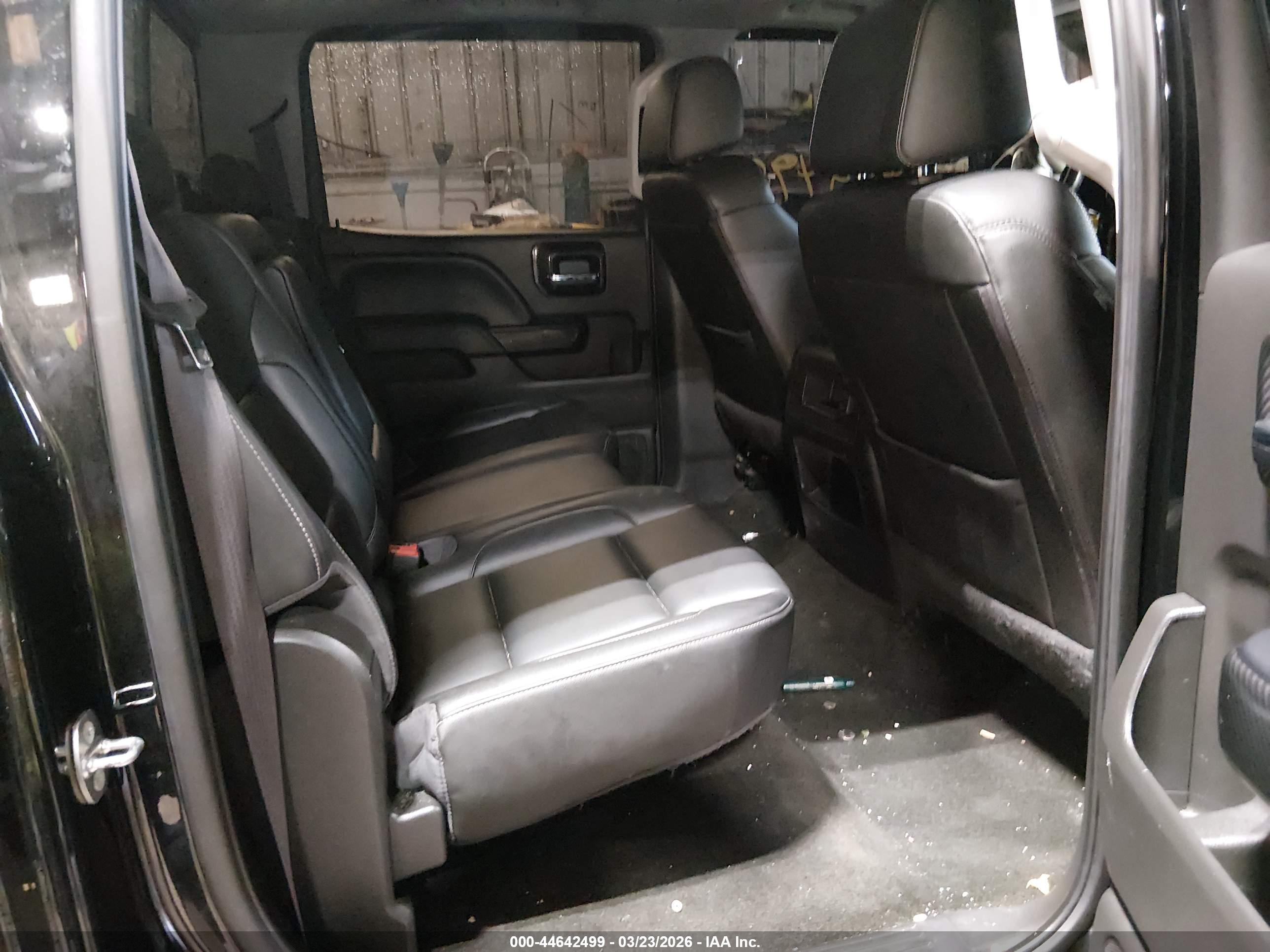 CHEVROLET SILVERADO image 8