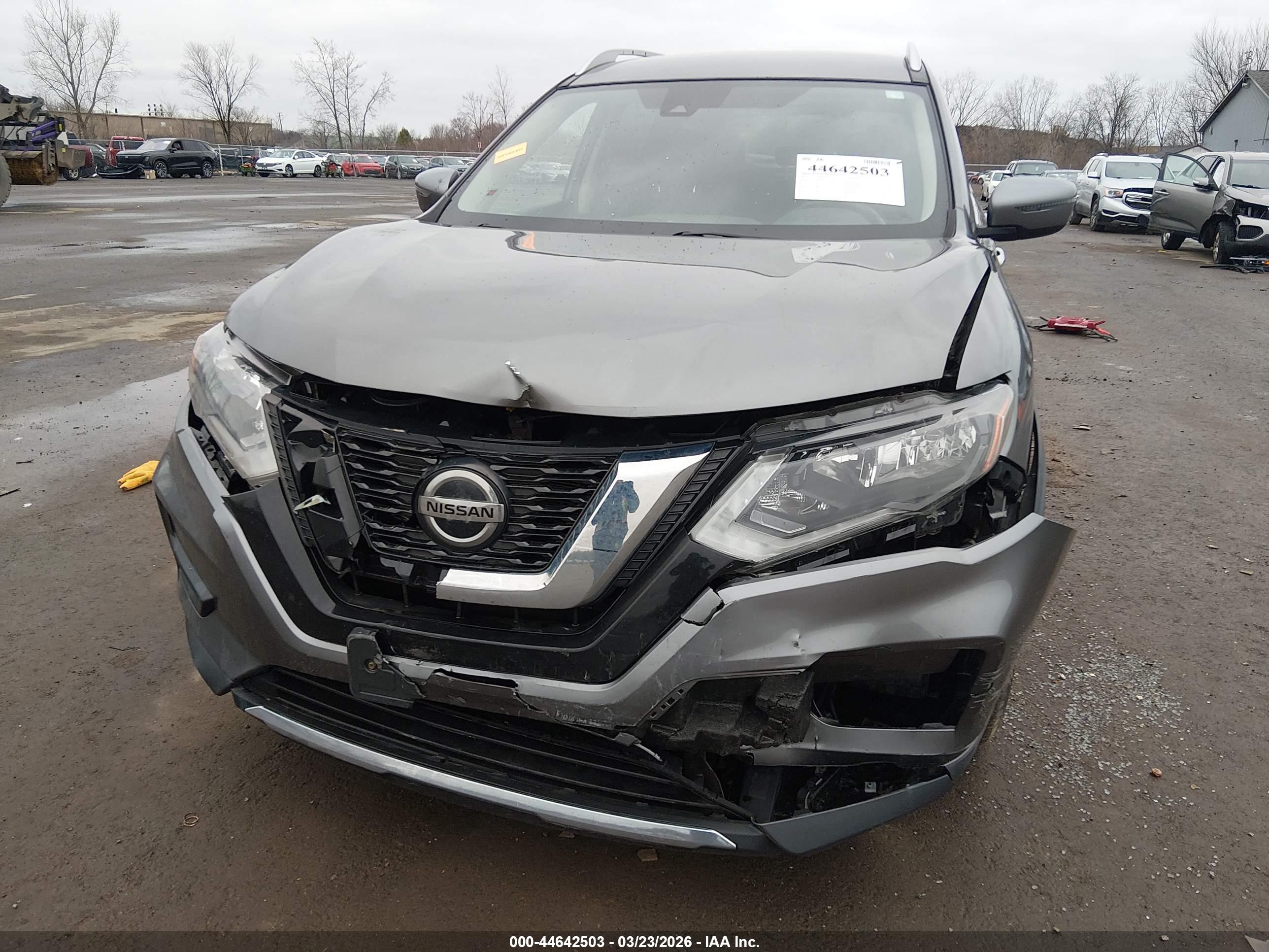NISSAN ROGUE image 6