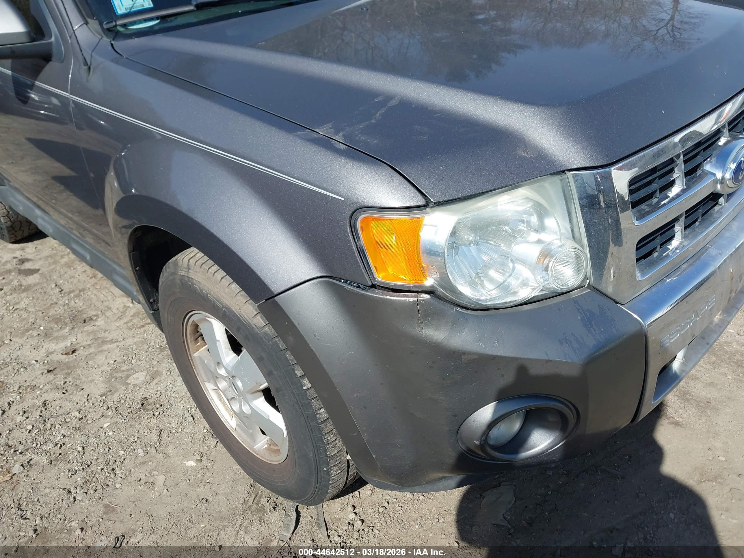 FORD ESCAPE image 6
