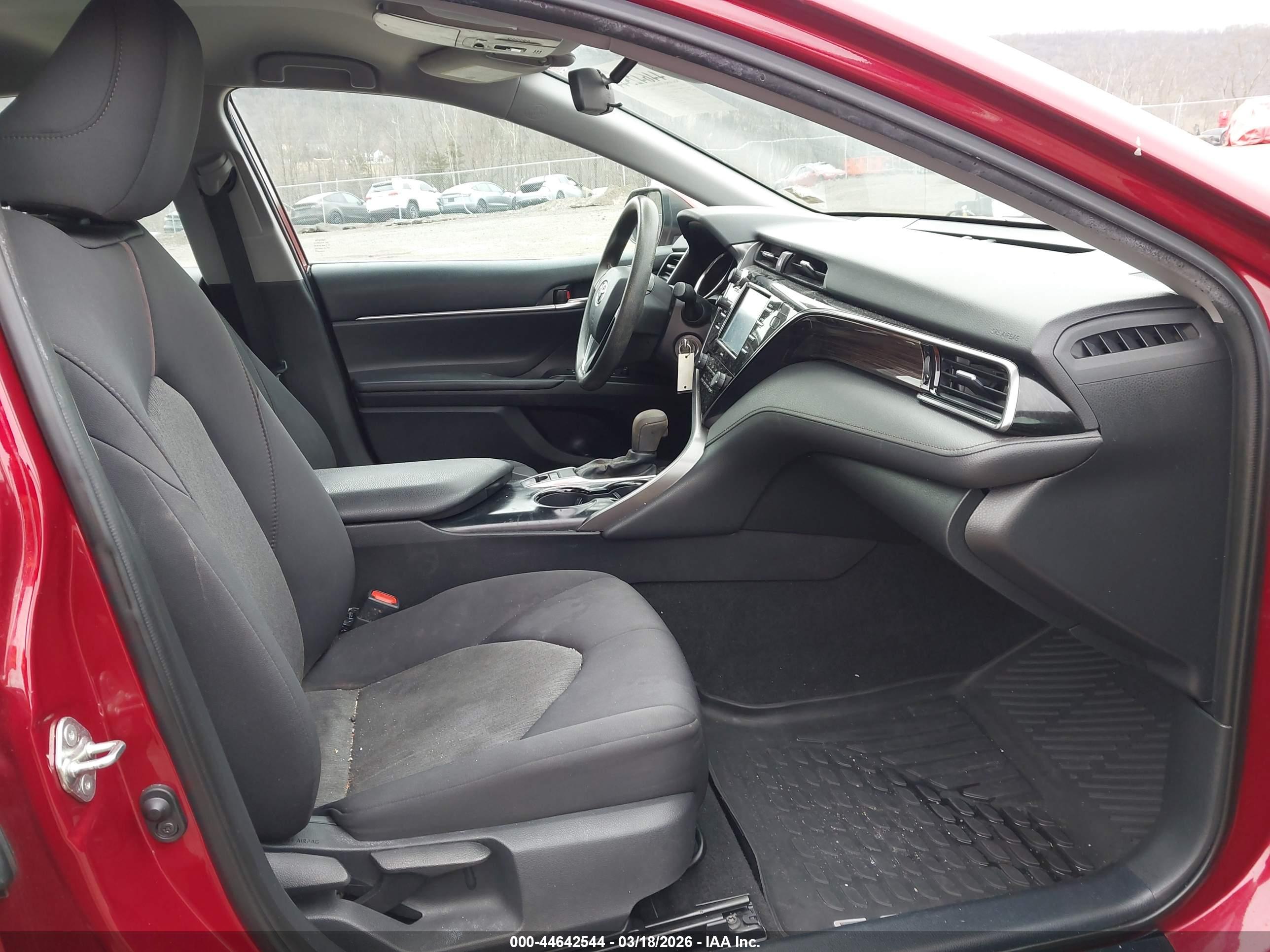 TOYOTA CAMRY image 5