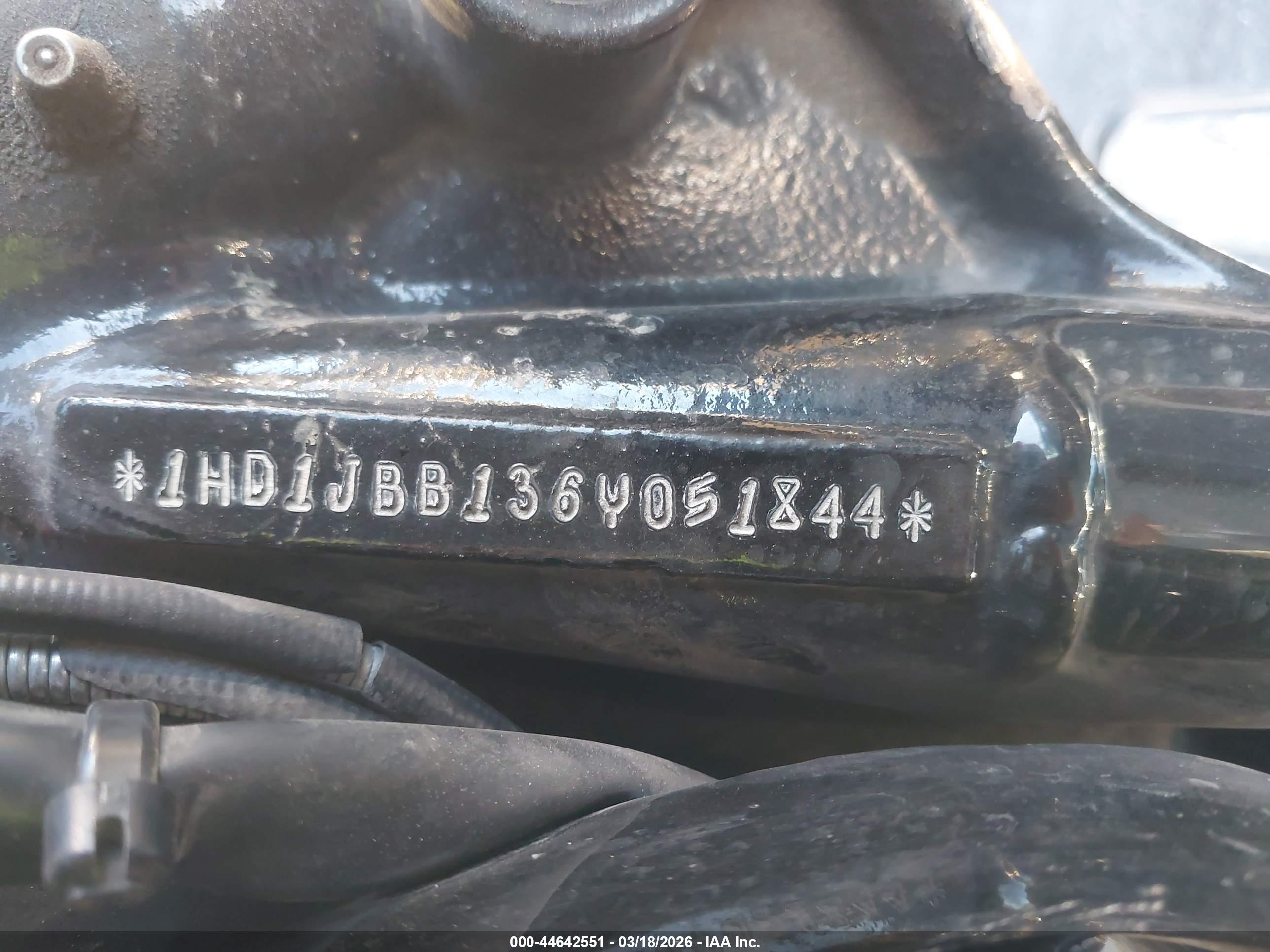 HARLEY-DAVIDSON FXSTDI image 10