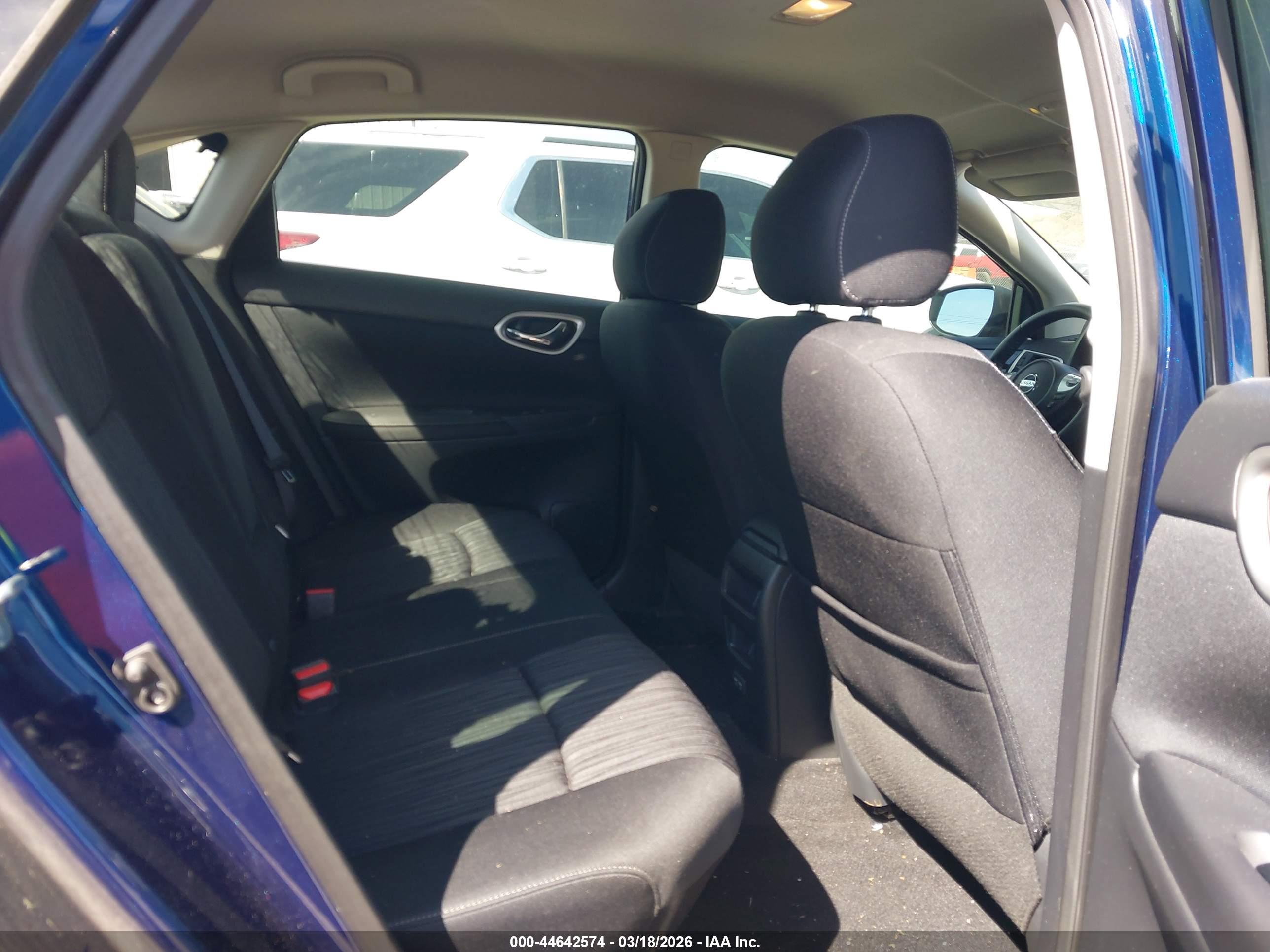 NISSAN SENTRA image 8