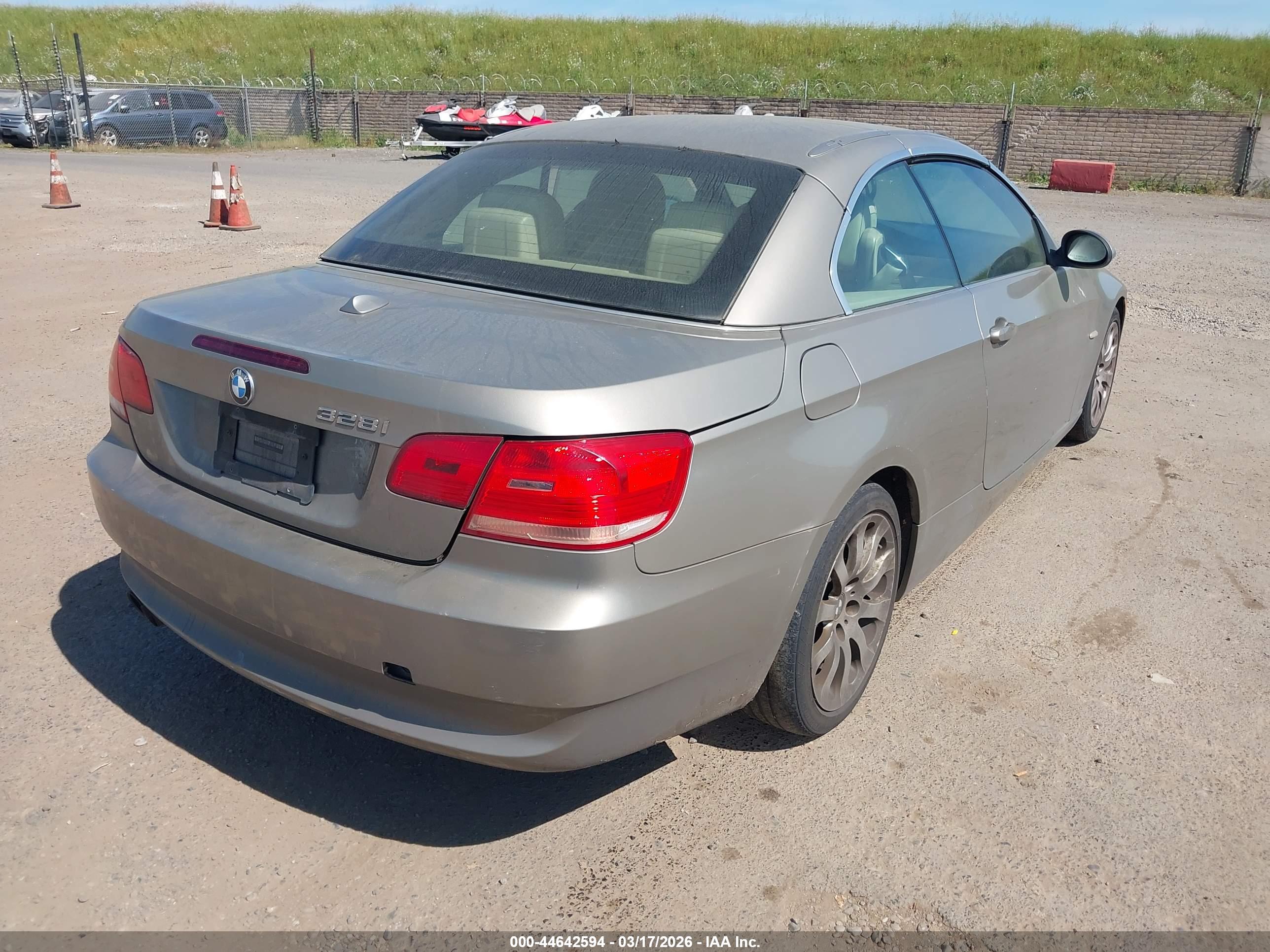 BMW 328I image 4