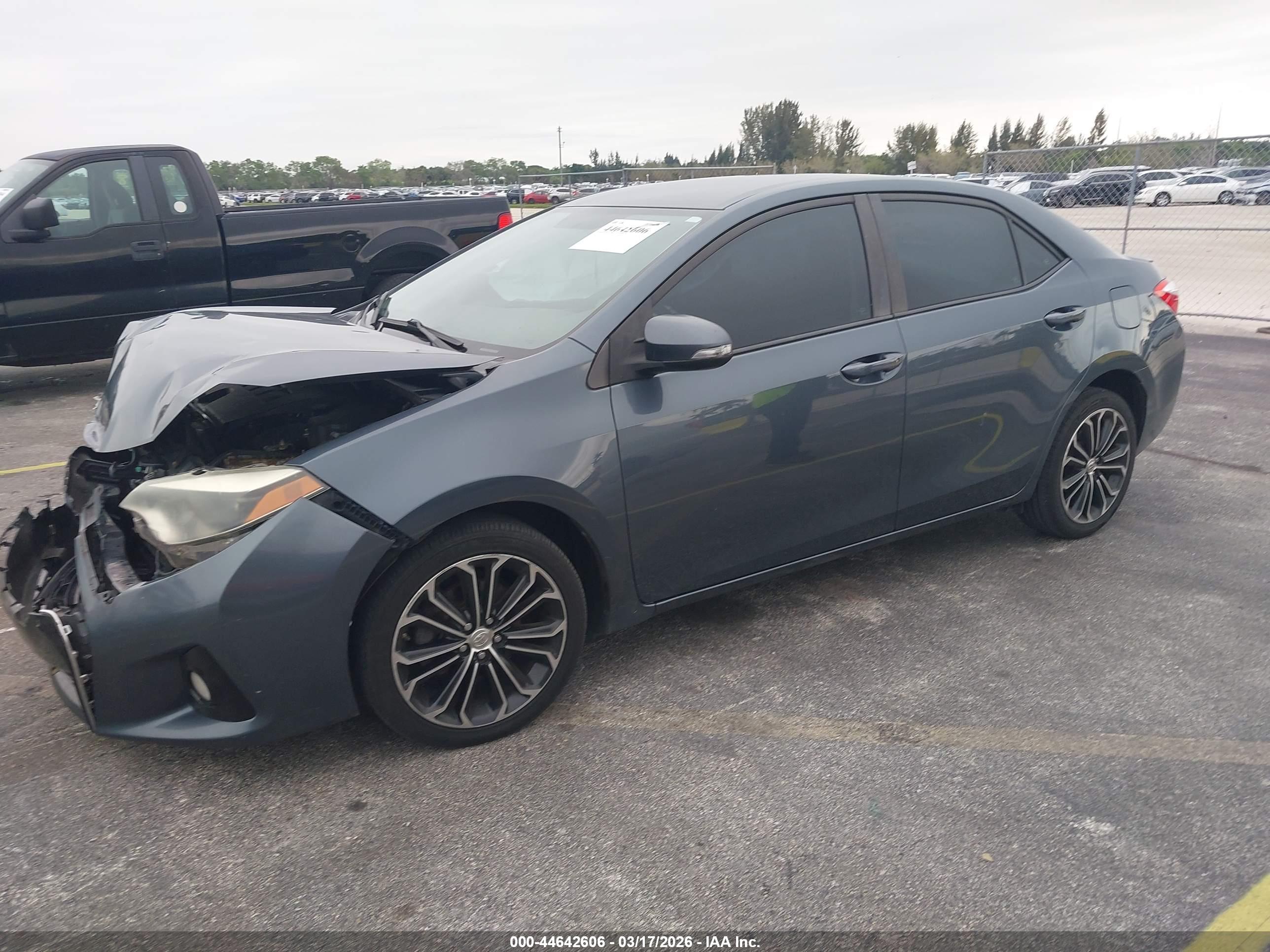 TOYOTA COROLLA image 2