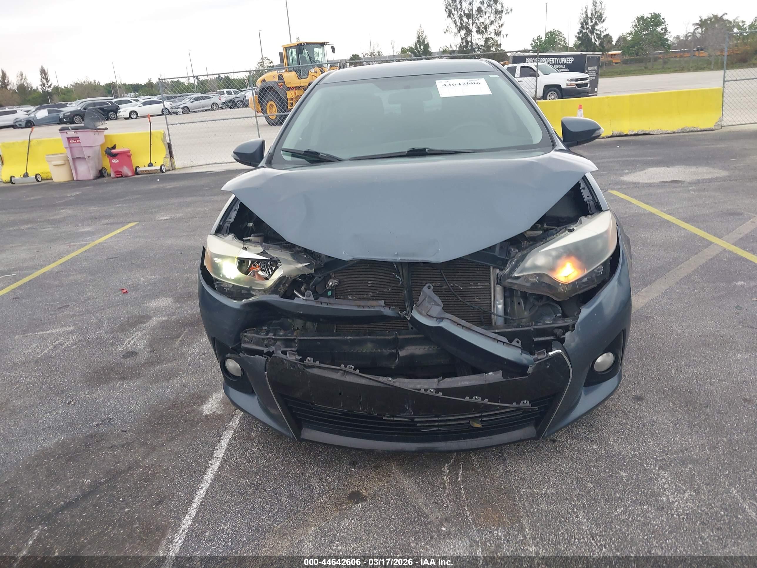 TOYOTA COROLLA image 6