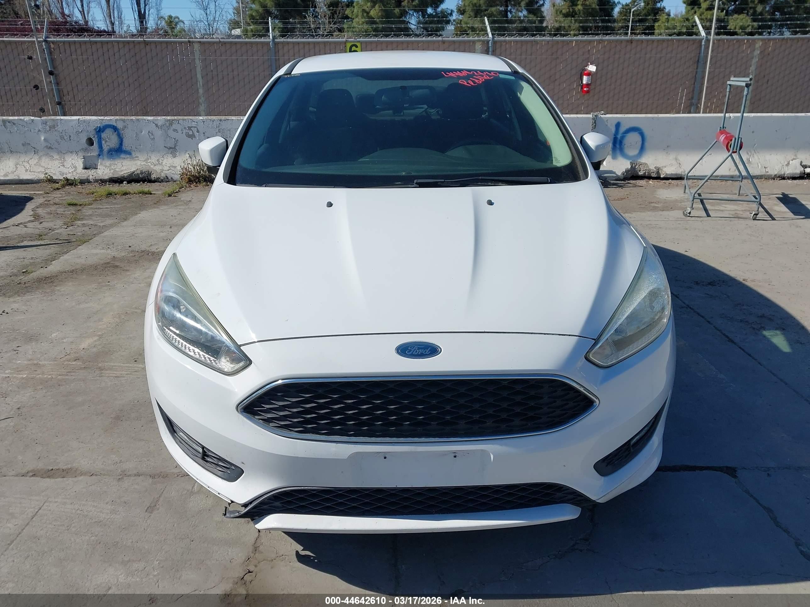 FORD FOCUS image 6