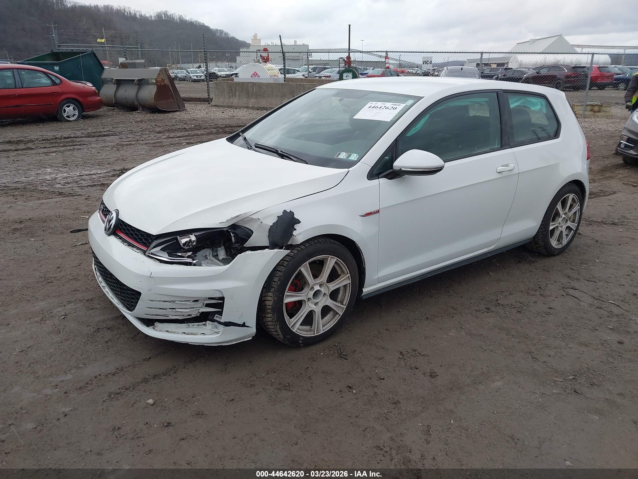 VOLKSWAGEN GOLF image 2