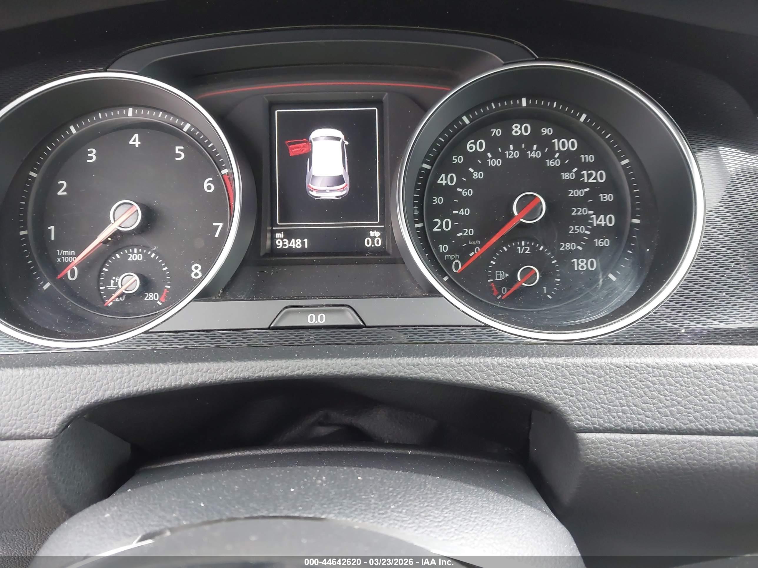 VOLKSWAGEN GOLF image 7