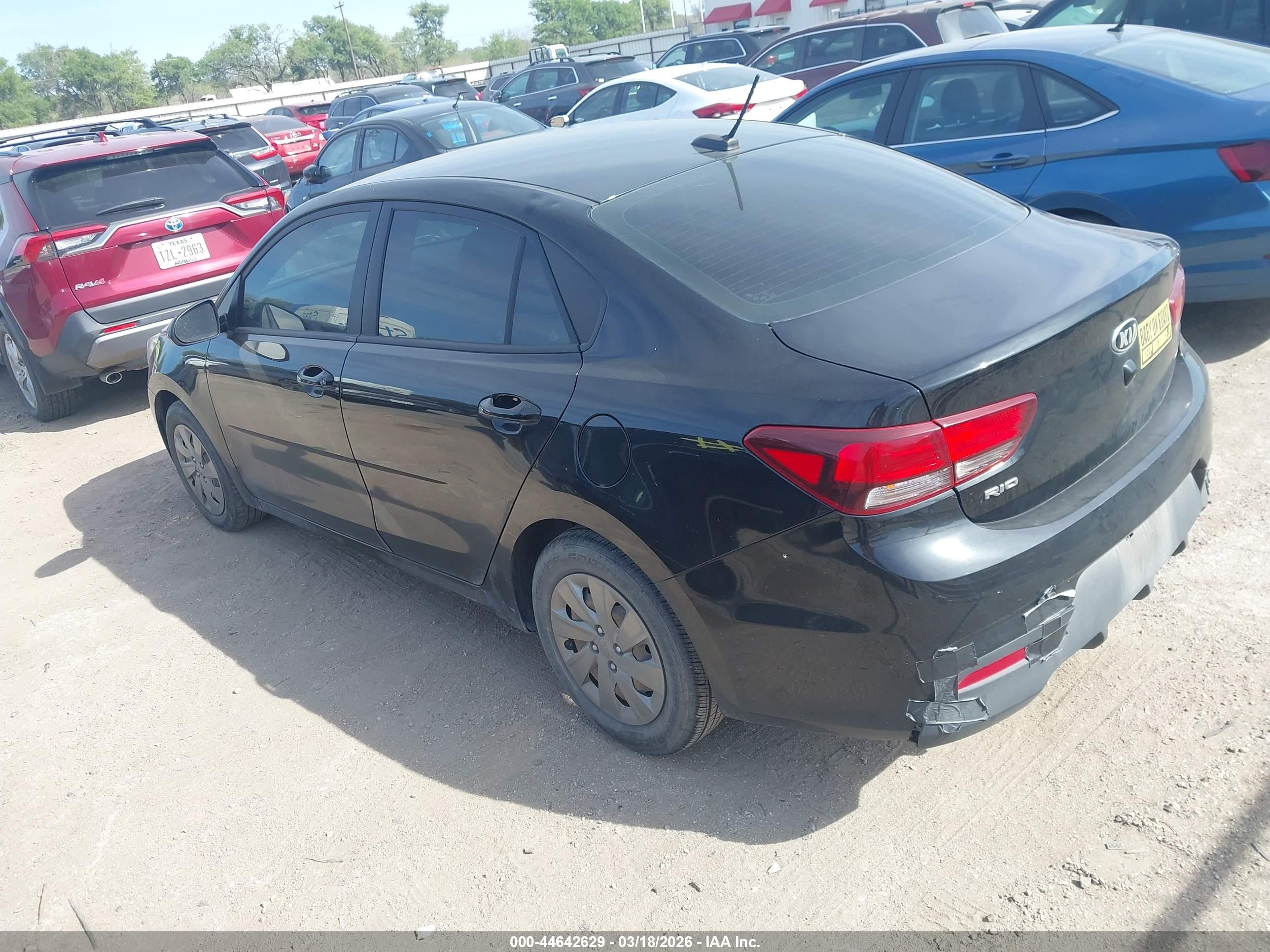 KIA RIO image 3