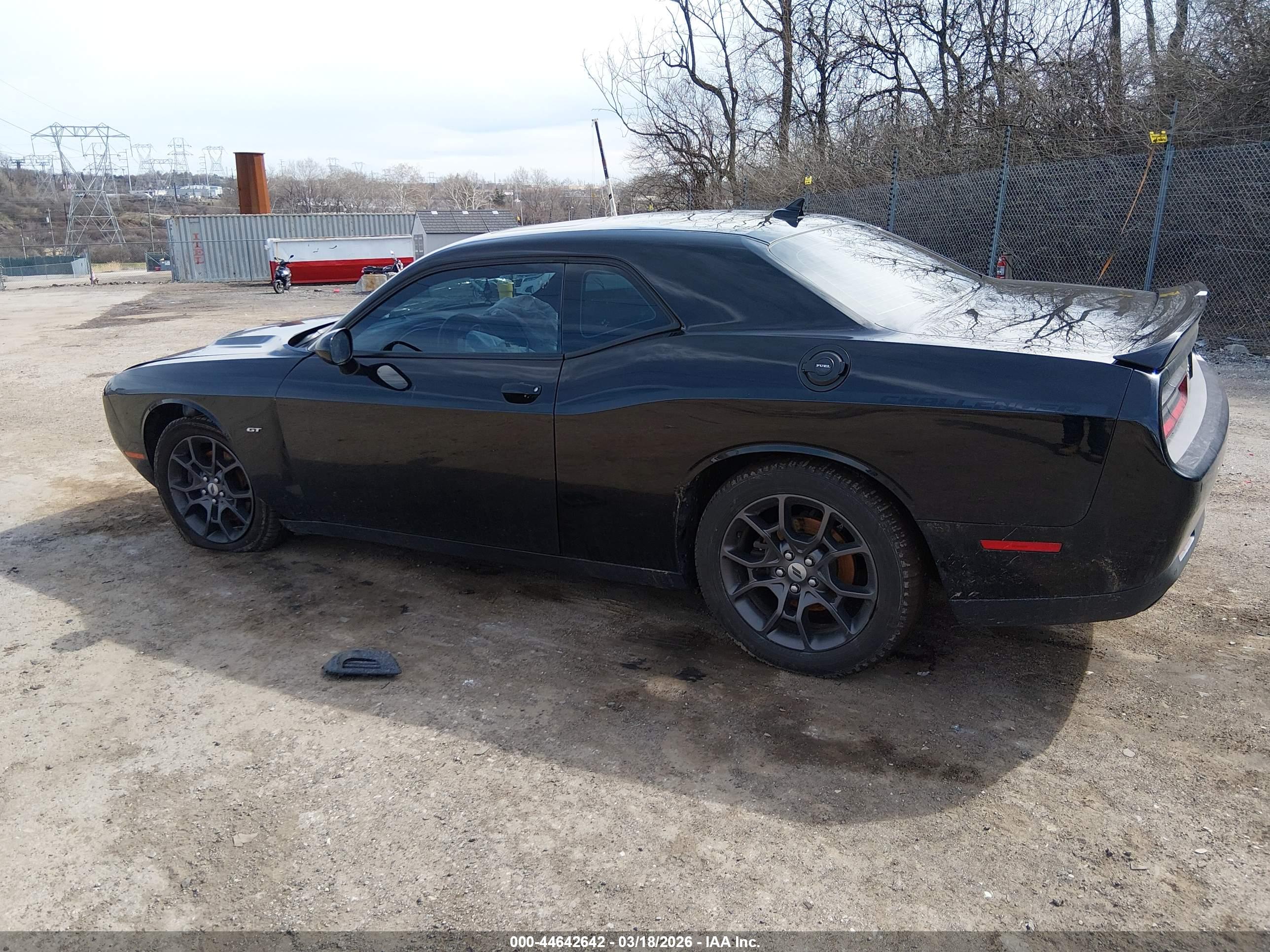 DODGE CHALLENGER image 3