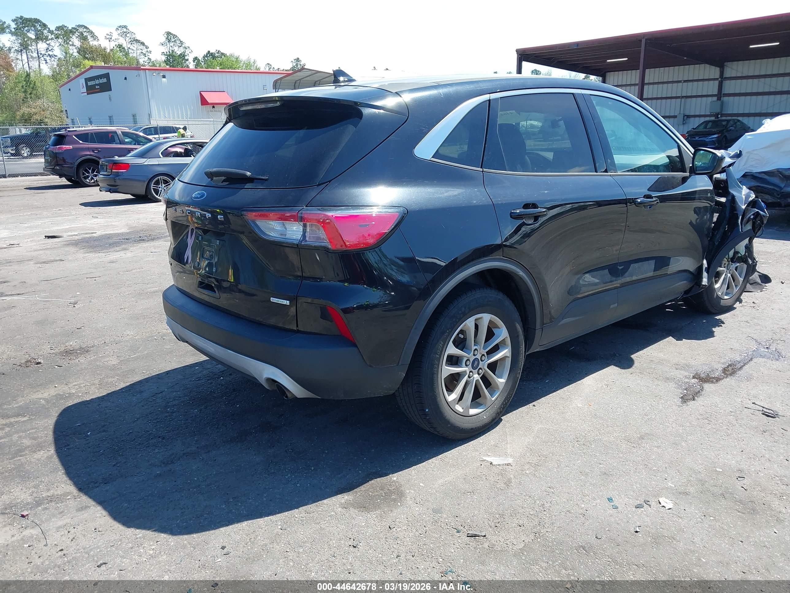 FORD ESCAPE image 4