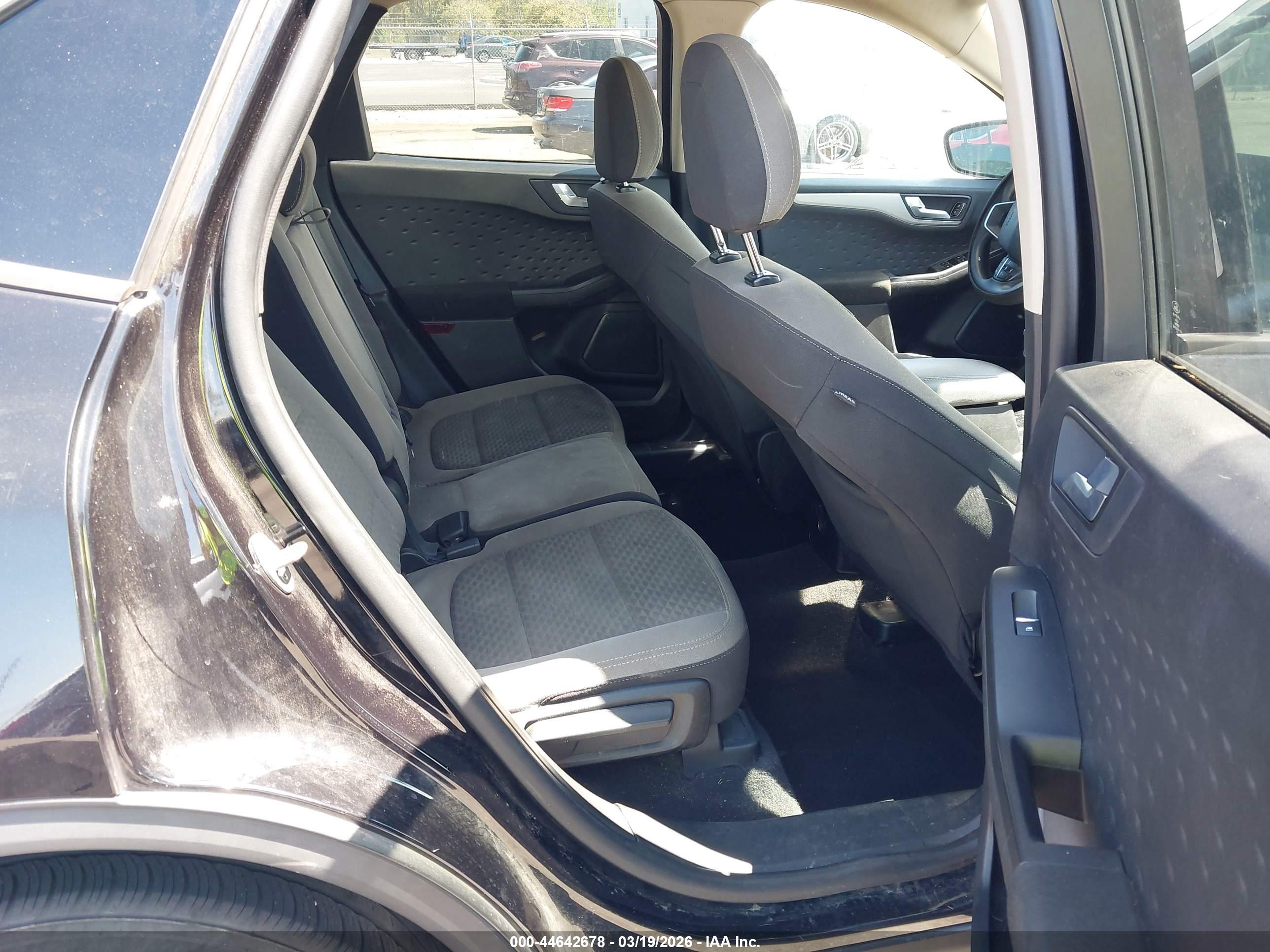 FORD ESCAPE image 8