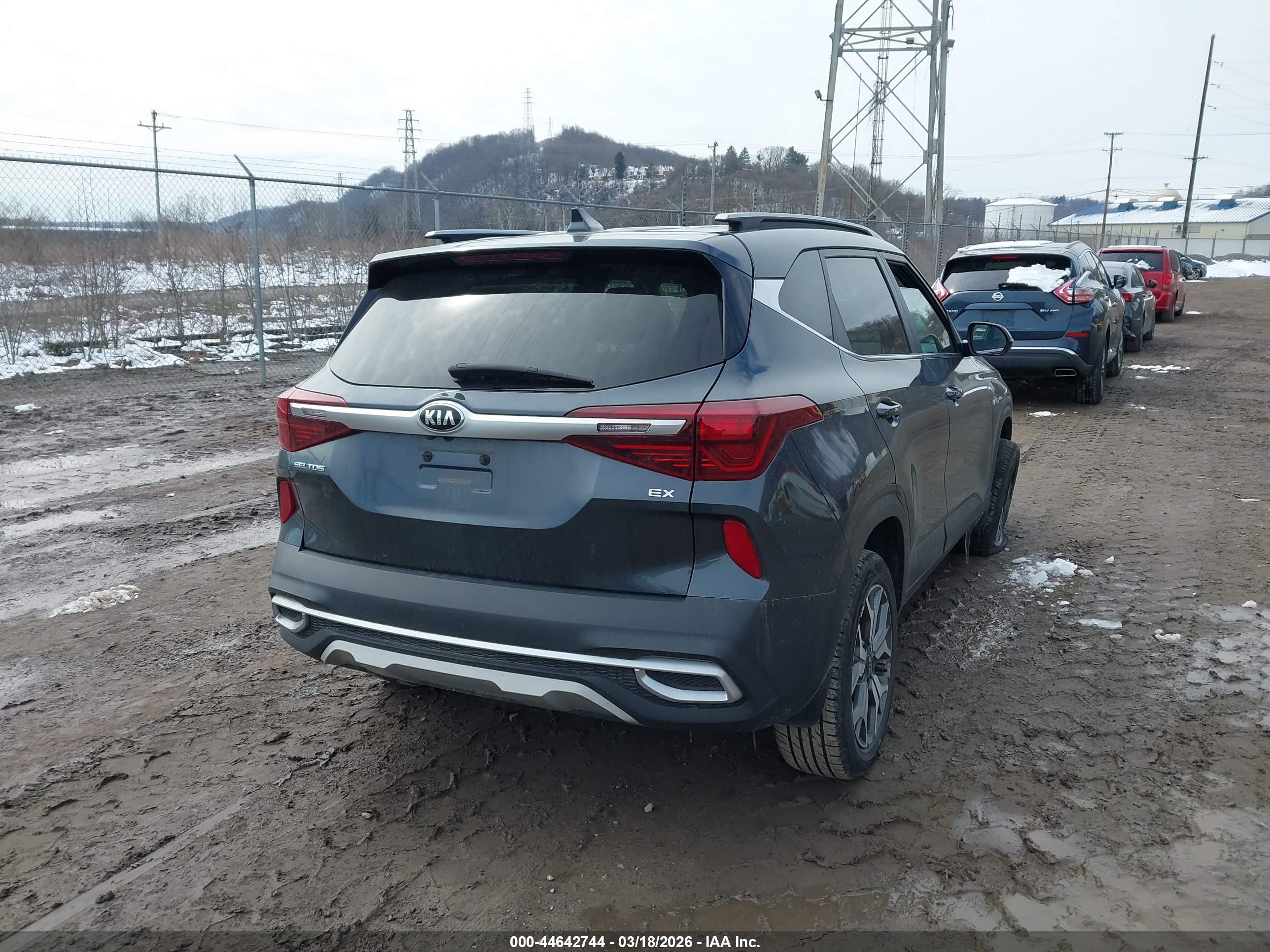 KIA SELTOS image 4