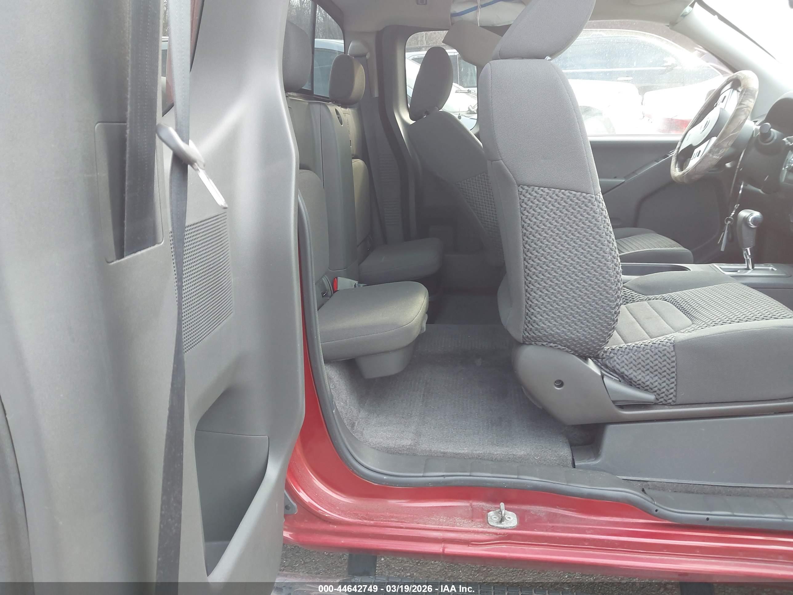 NISSAN FRONTIER image 8