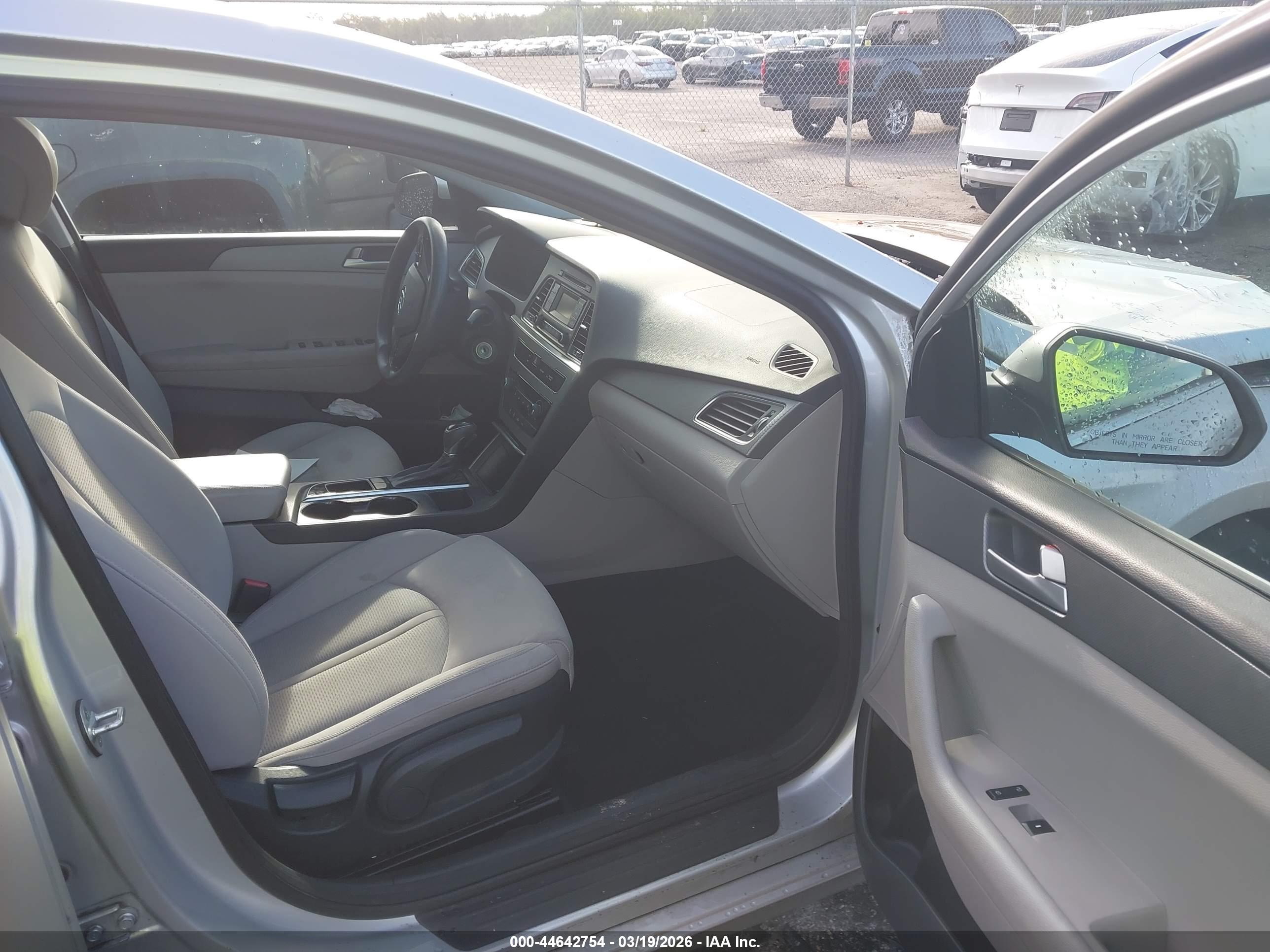 HYUNDAI SONATA image 5