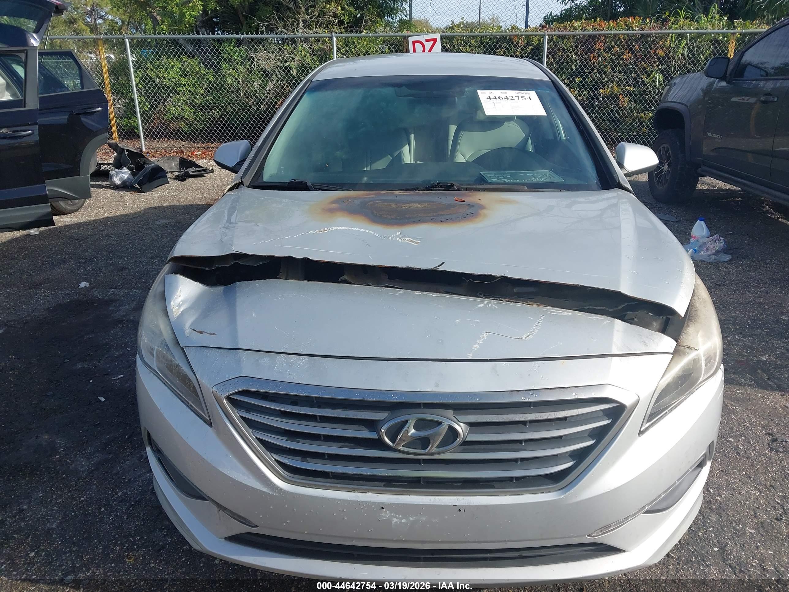 HYUNDAI SONATA image 6