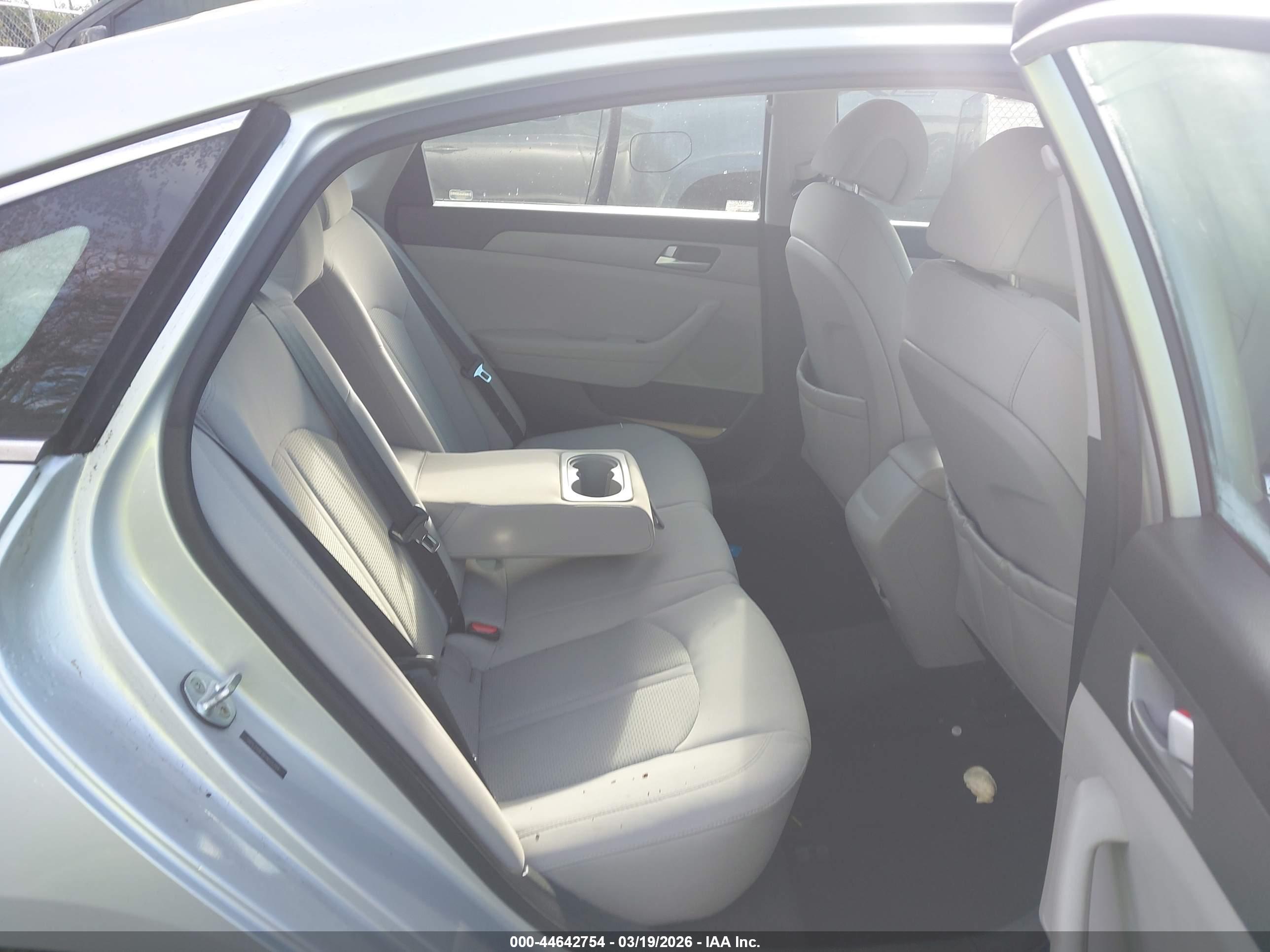 HYUNDAI SONATA image 8