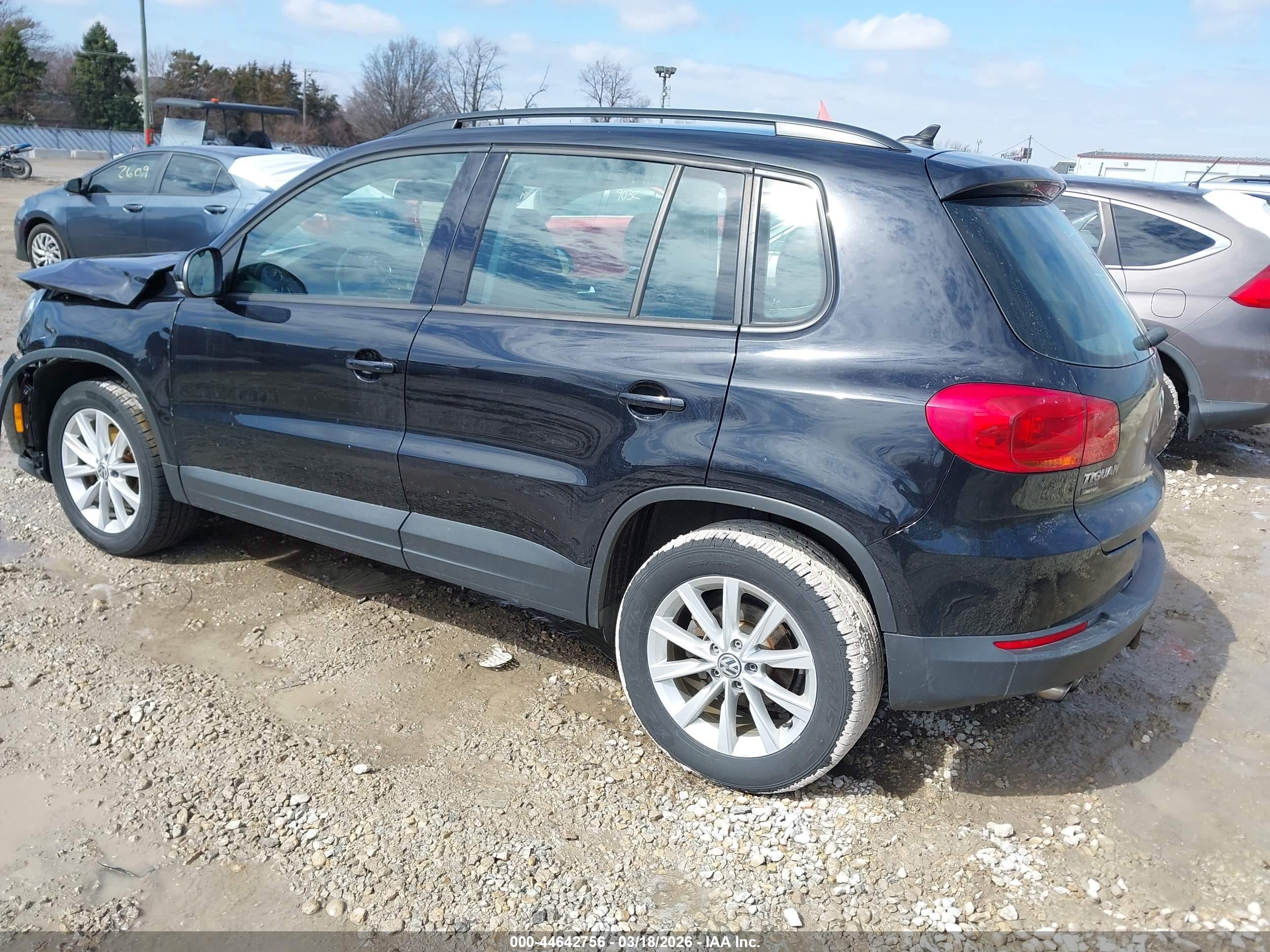VOLKSWAGEN TIGUAN image 3
