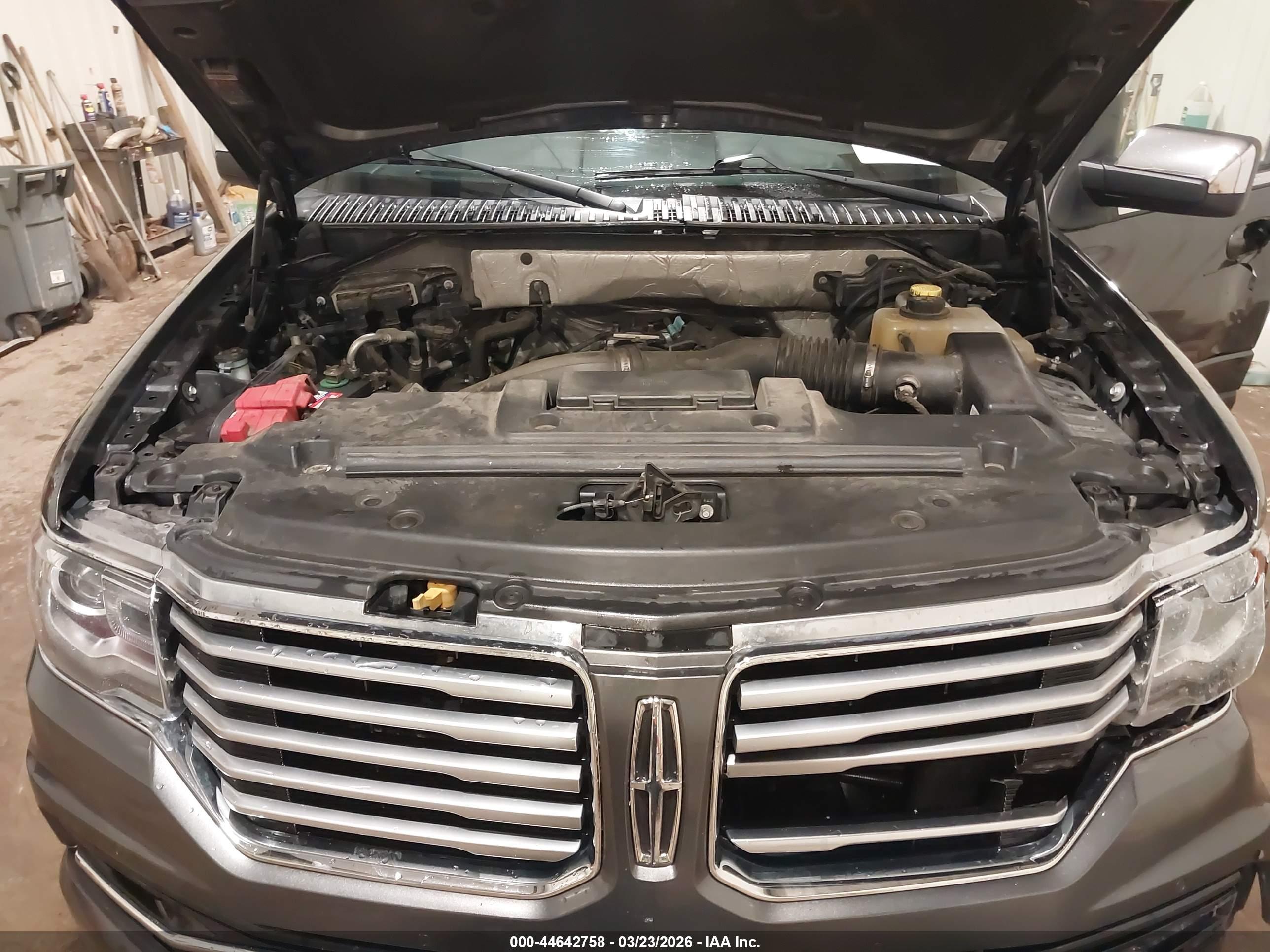 LINCOLN NAVIGATOR image 10